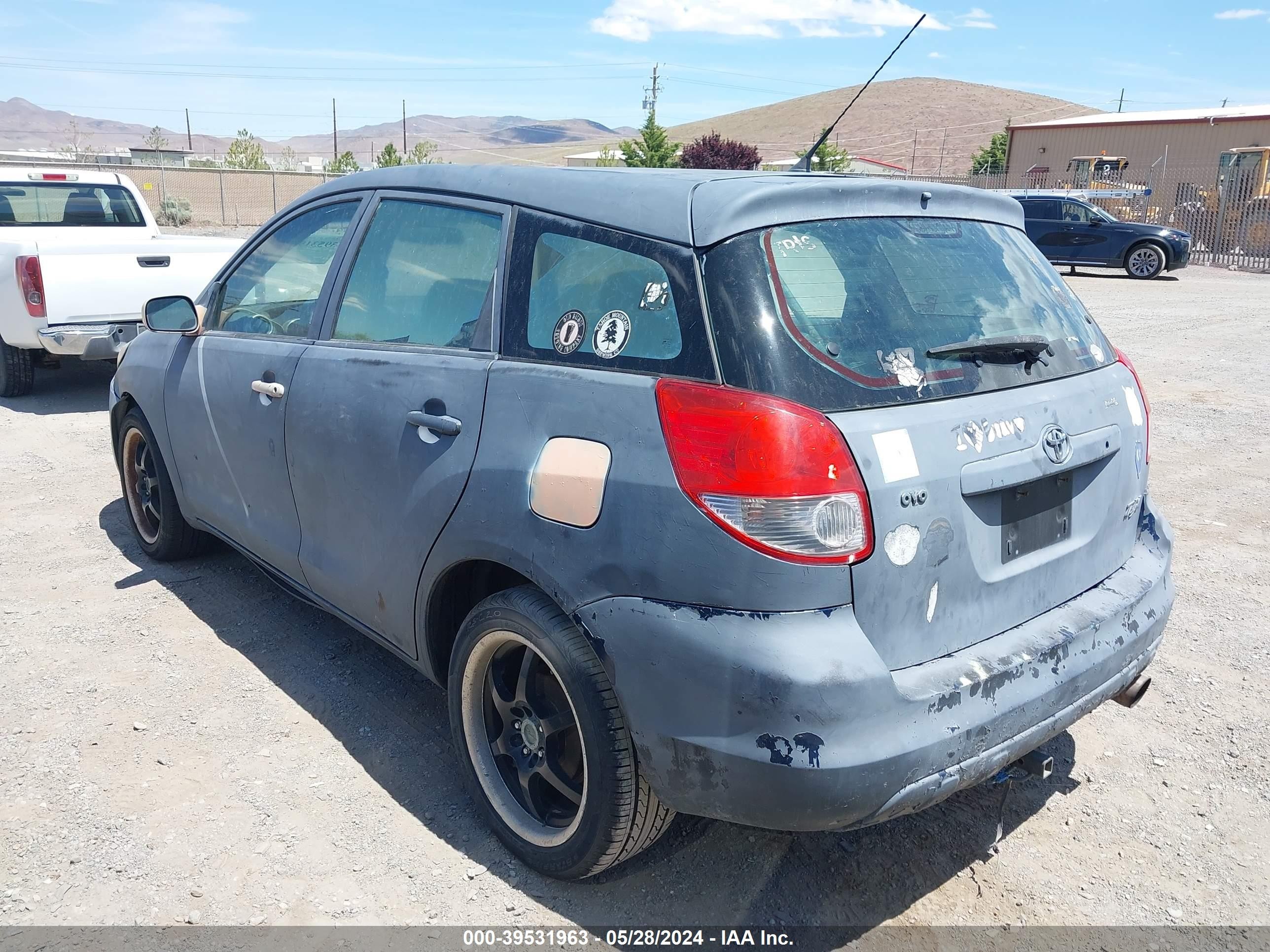 Photo 2 VIN: 2T1KR32E13C056516 - TOYOTA MATRIX 