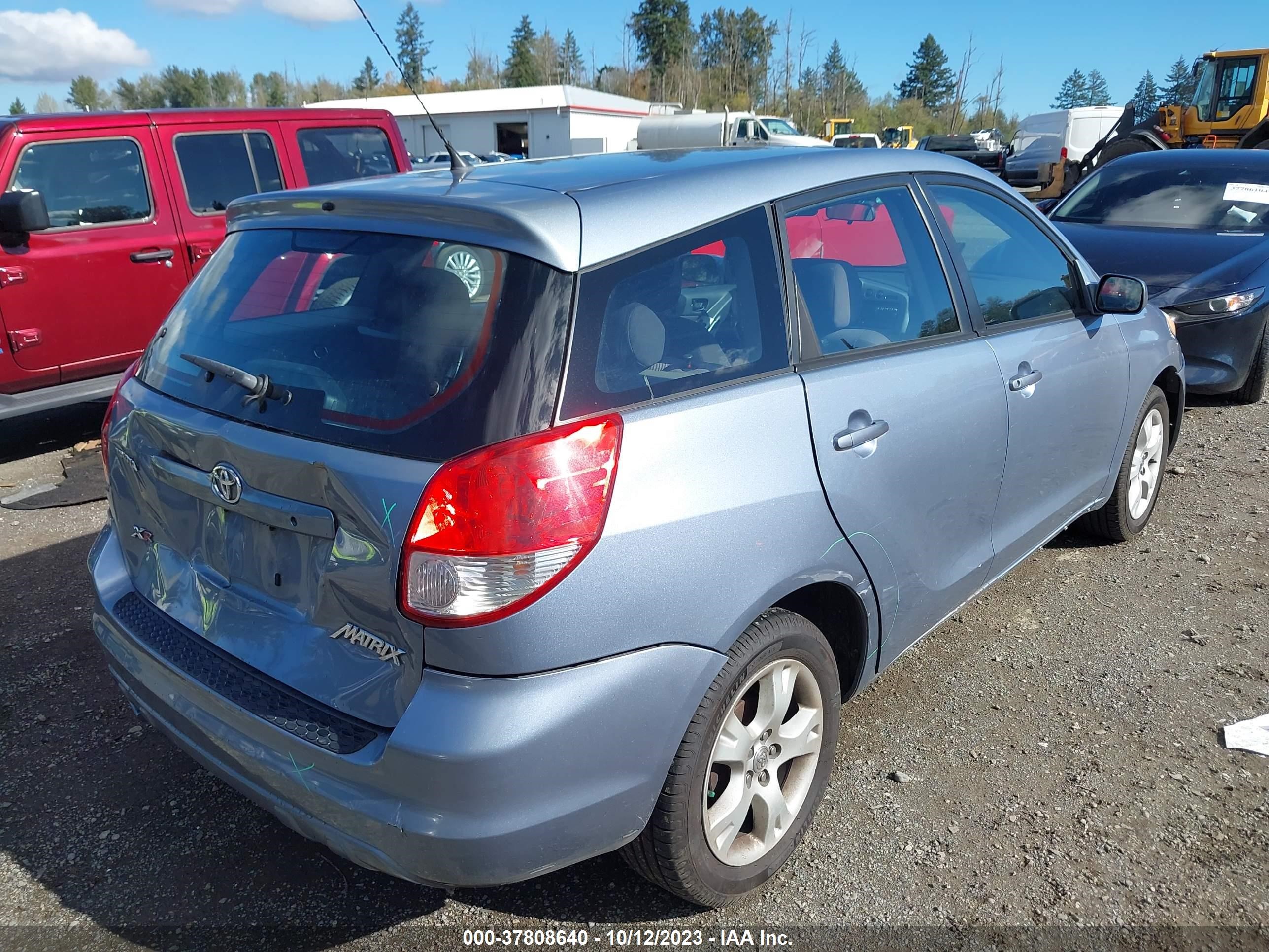 Photo 3 VIN: 2T1KR32E13C071923 - TOYOTA MATRIX 