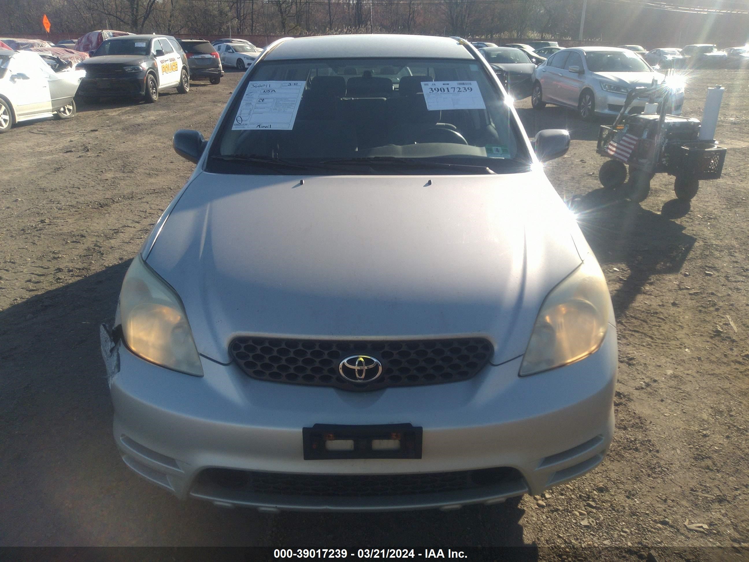 Photo 11 VIN: 2T1KR32E14C169061 - TOYOTA MATRIX 