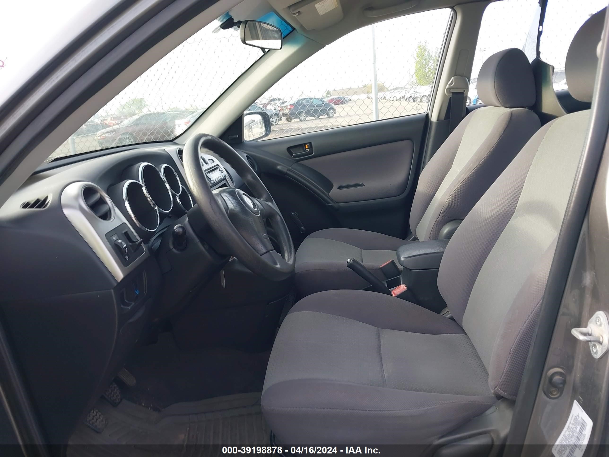 Photo 4 VIN: 2T1KR32E14C201183 - TOYOTA MATRIX 