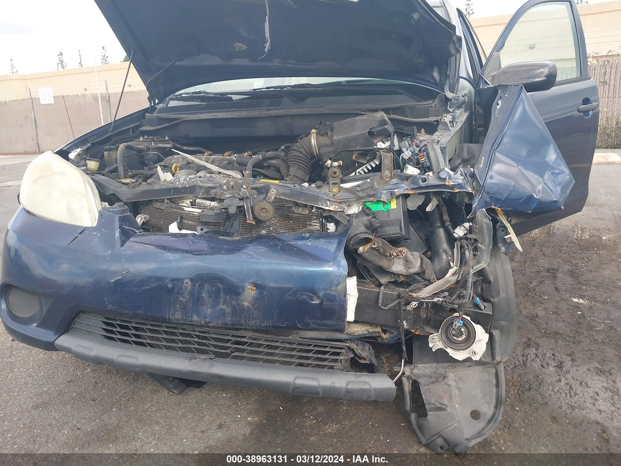 Photo 5 VIN: 2T1KR32E15C382206 - TOYOTA MATRIX 