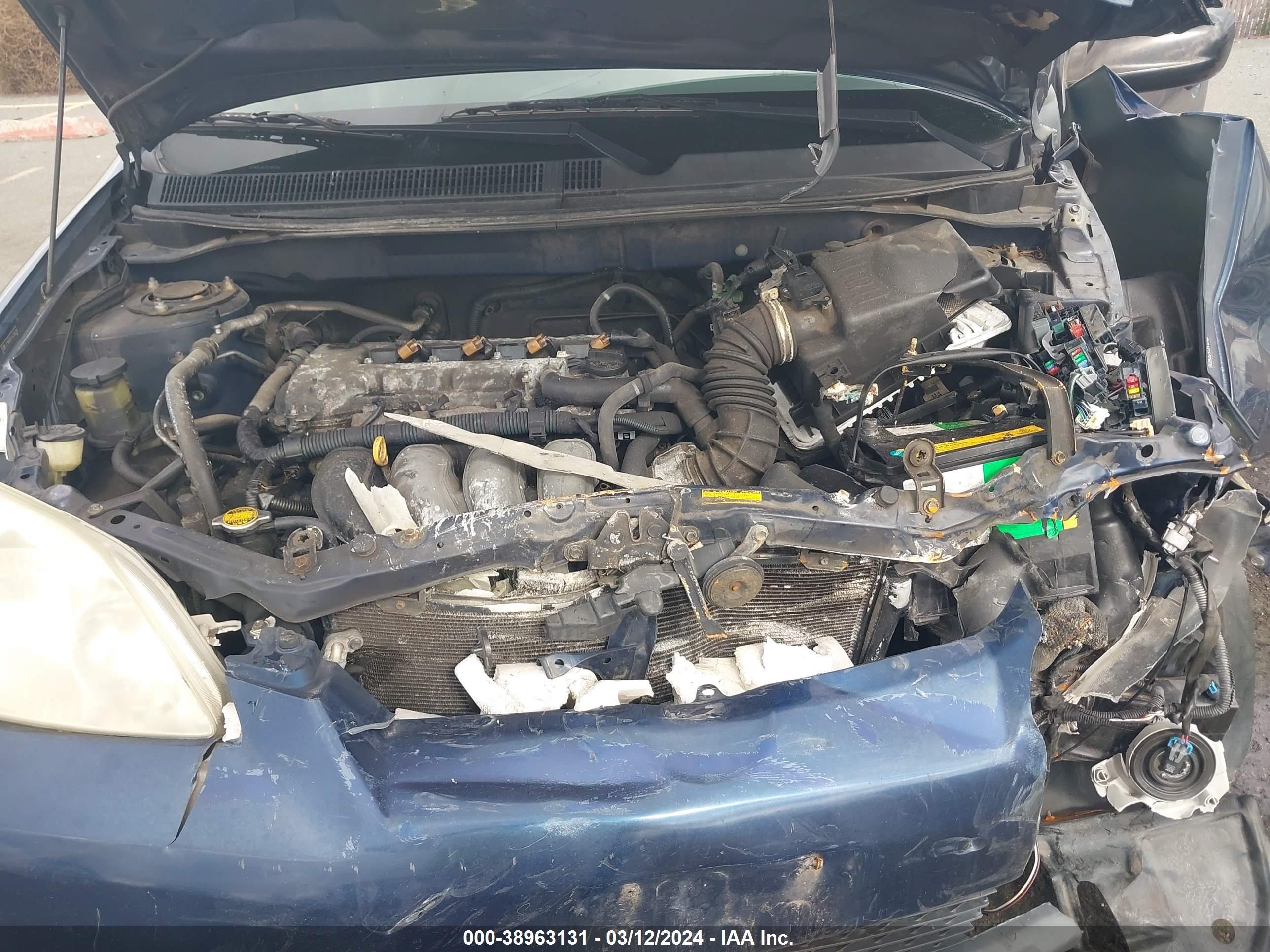 Photo 9 VIN: 2T1KR32E15C382206 - TOYOTA MATRIX 