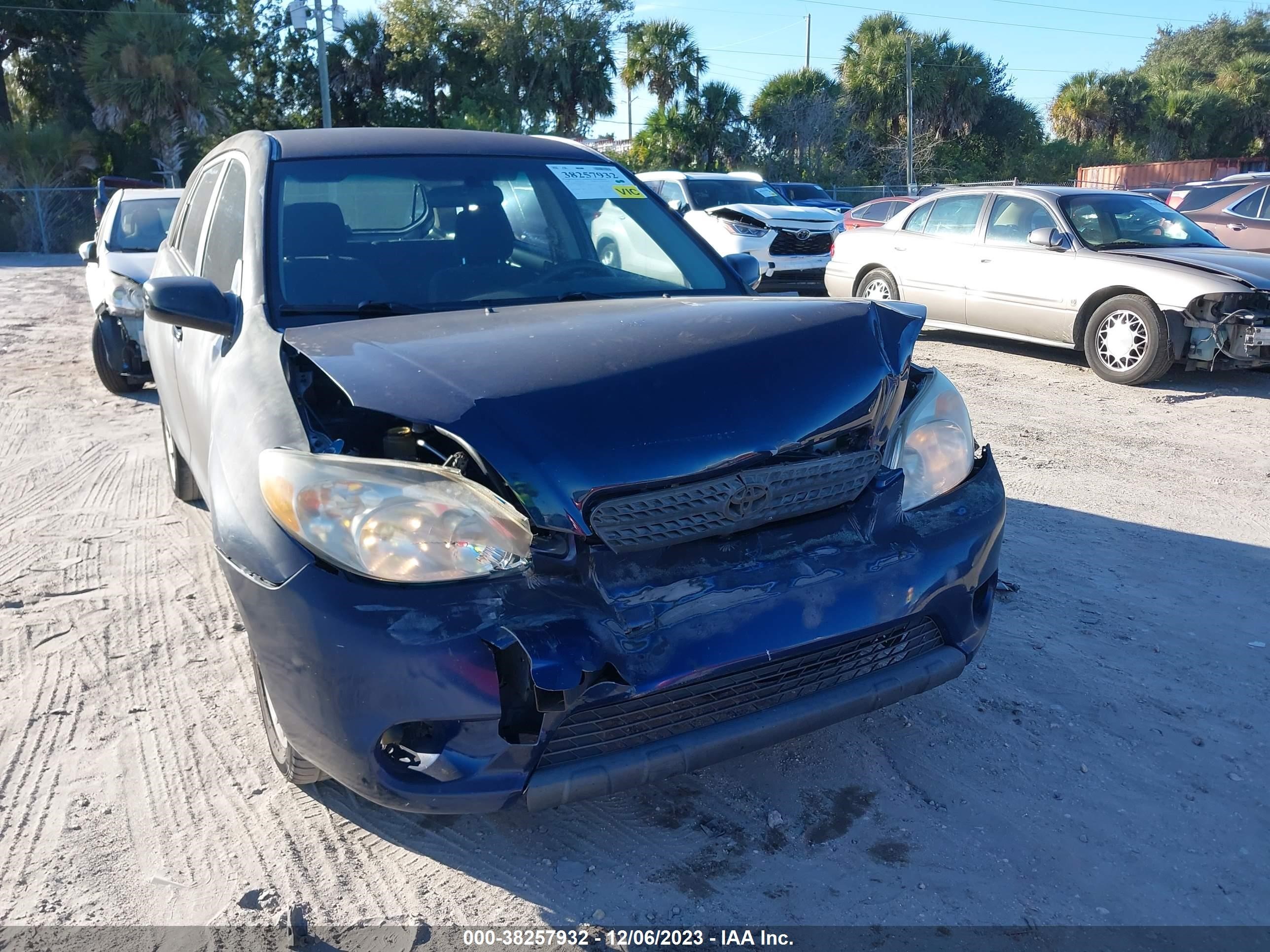 Photo 5 VIN: 2T1KR32E16C575893 - TOYOTA MATRIX 