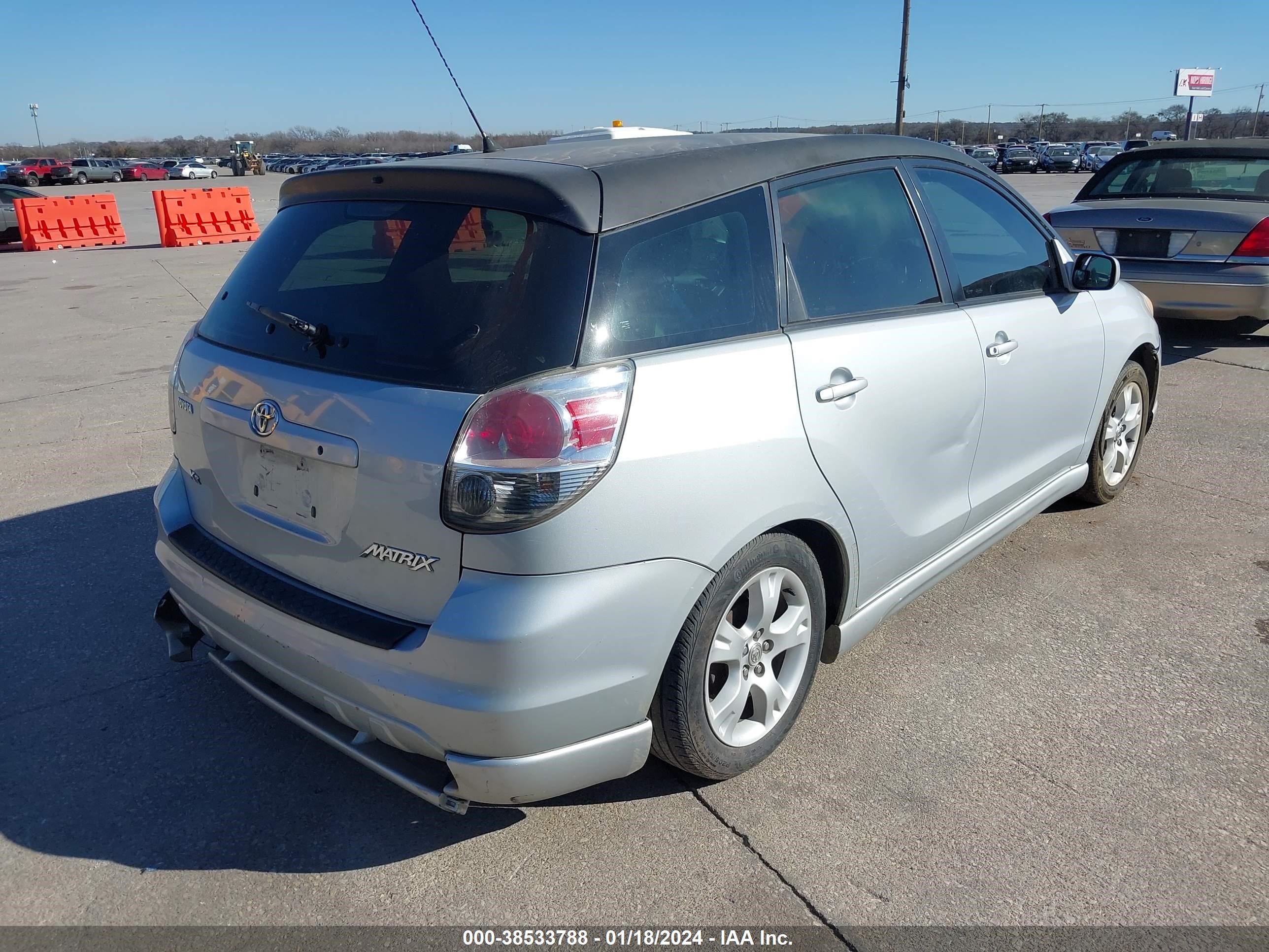 Photo 3 VIN: 2T1KR32E16C605202 - TOYOTA MATRIX 