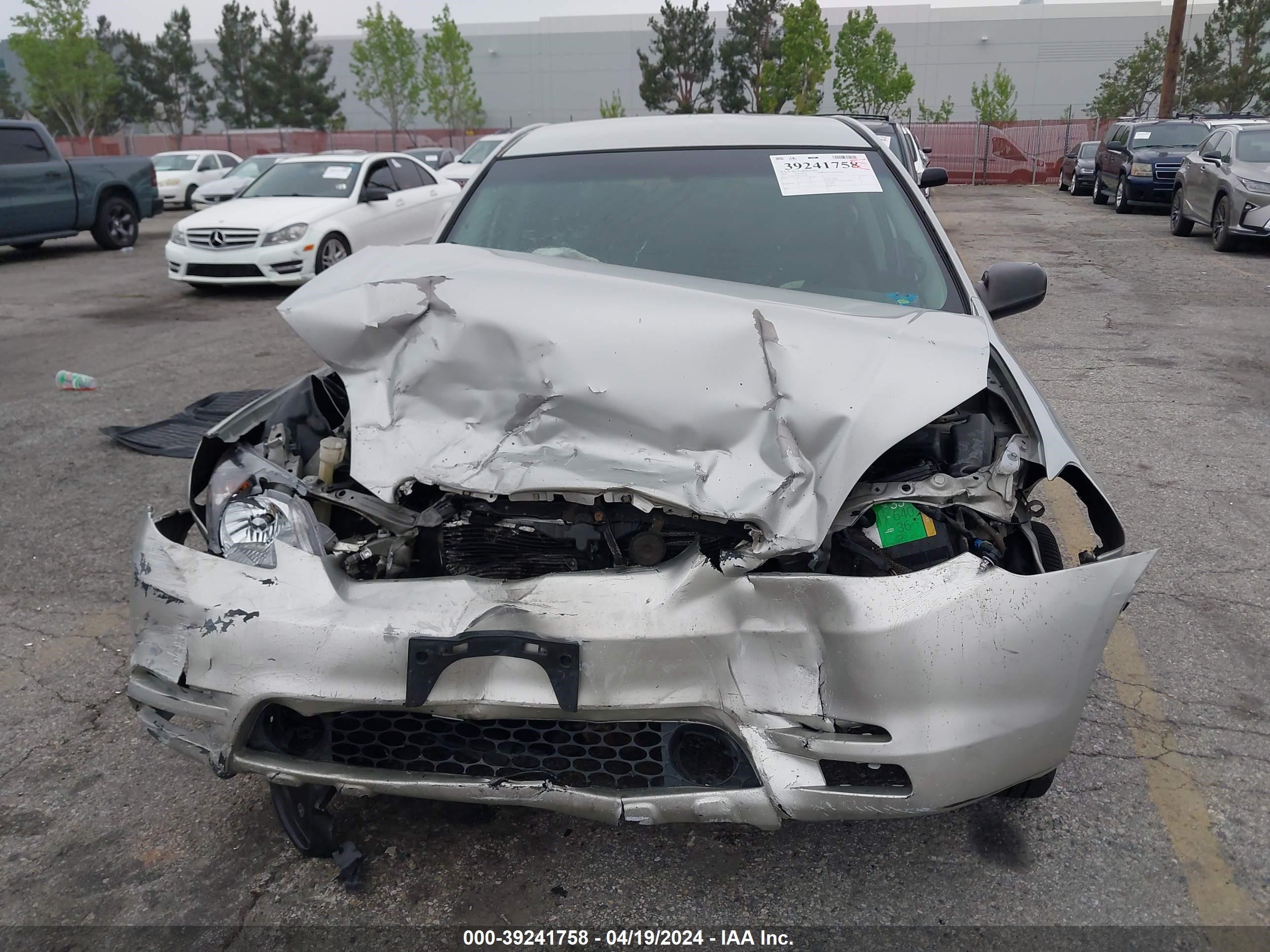 Photo 11 VIN: 2T1KR32E24C170266 - TOYOTA MATRIX 