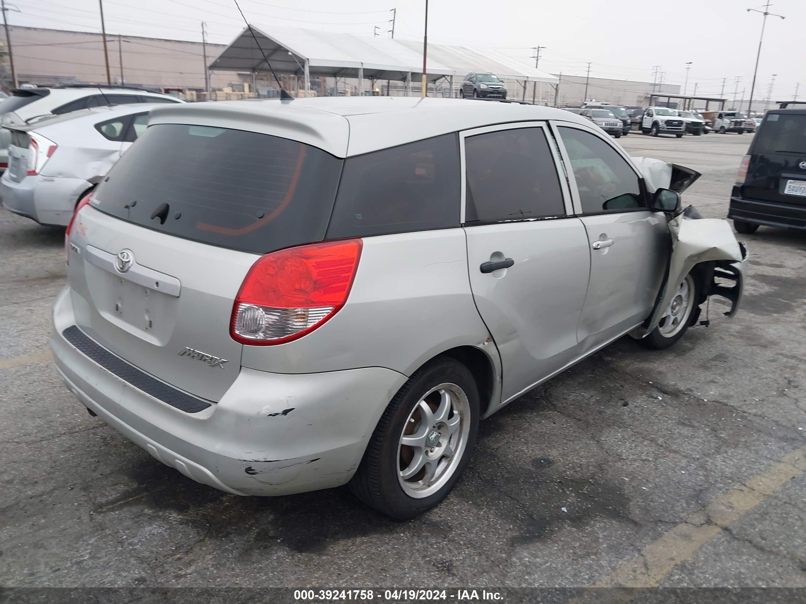 Photo 3 VIN: 2T1KR32E24C170266 - TOYOTA MATRIX 