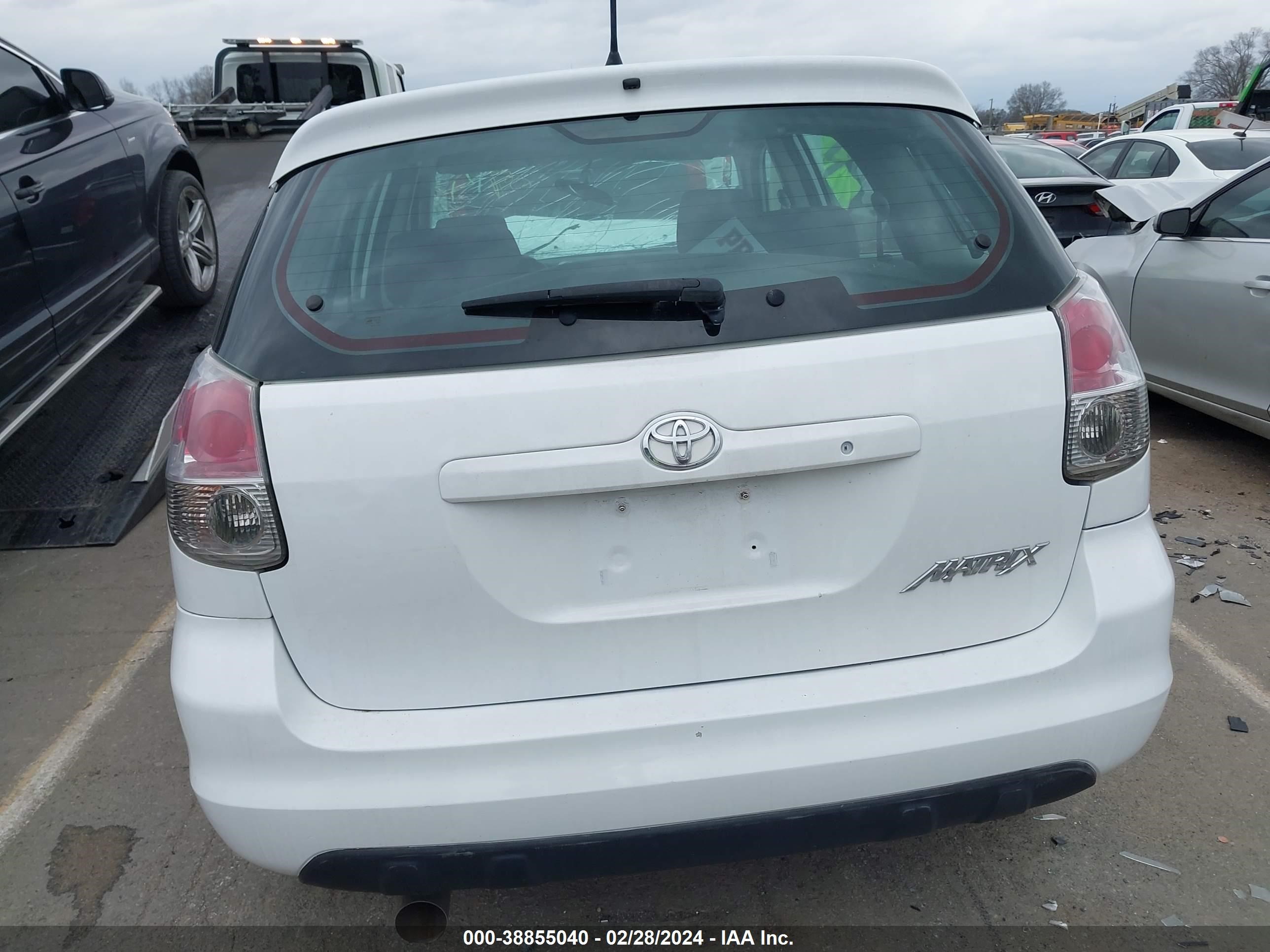 Photo 14 VIN: 2T1KR32E26C605421 - TOYOTA MATRIX 