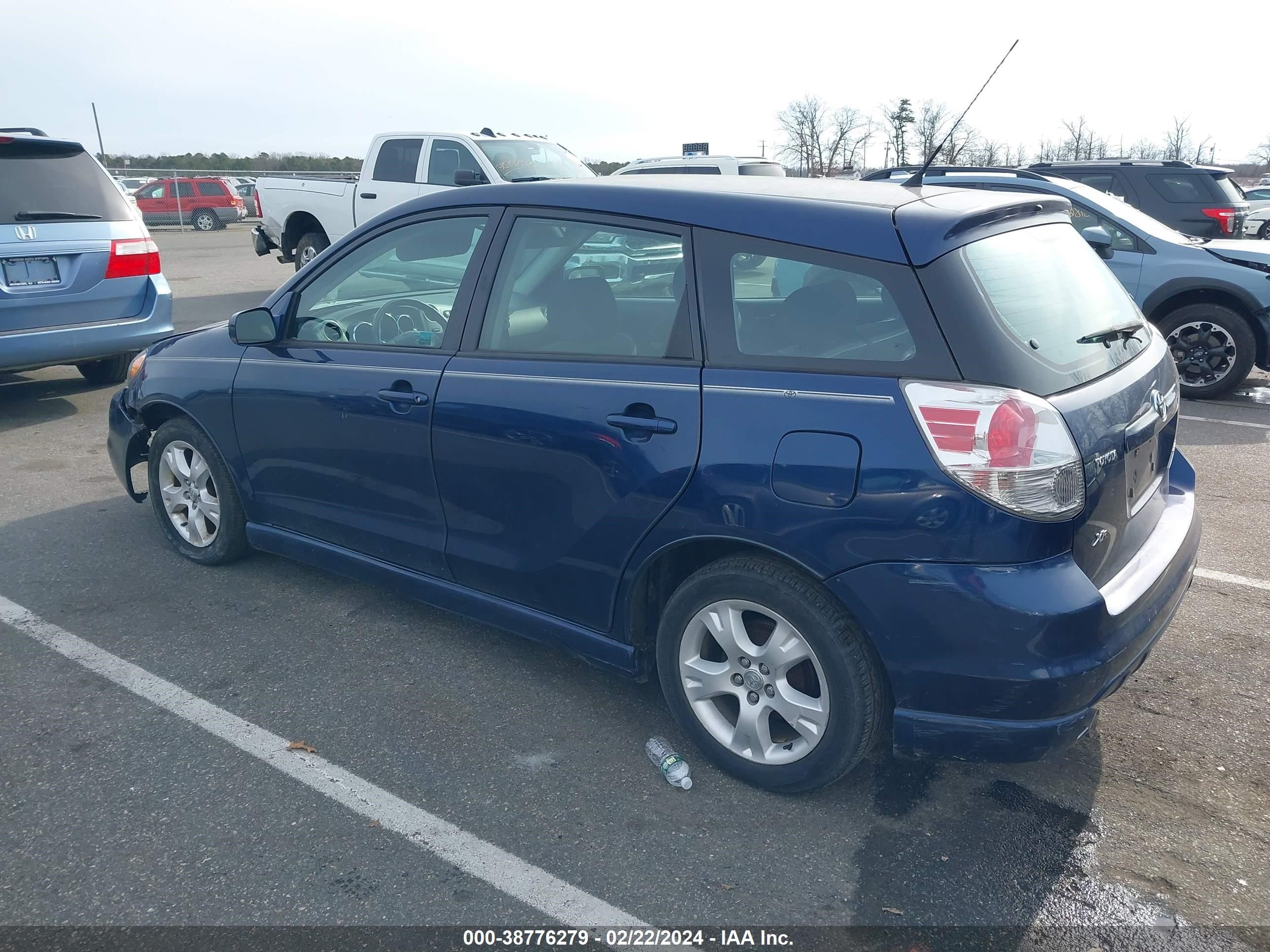 Photo 2 VIN: 2T1KR32E27C627534 - TOYOTA MATRIX 