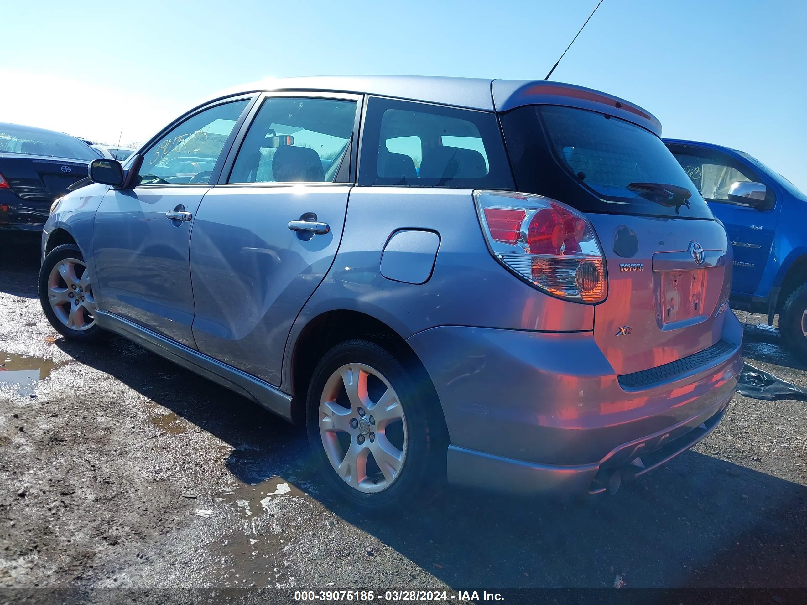 Photo 2 VIN: 2T1KR32E27C644737 - TOYOTA MATRIX 