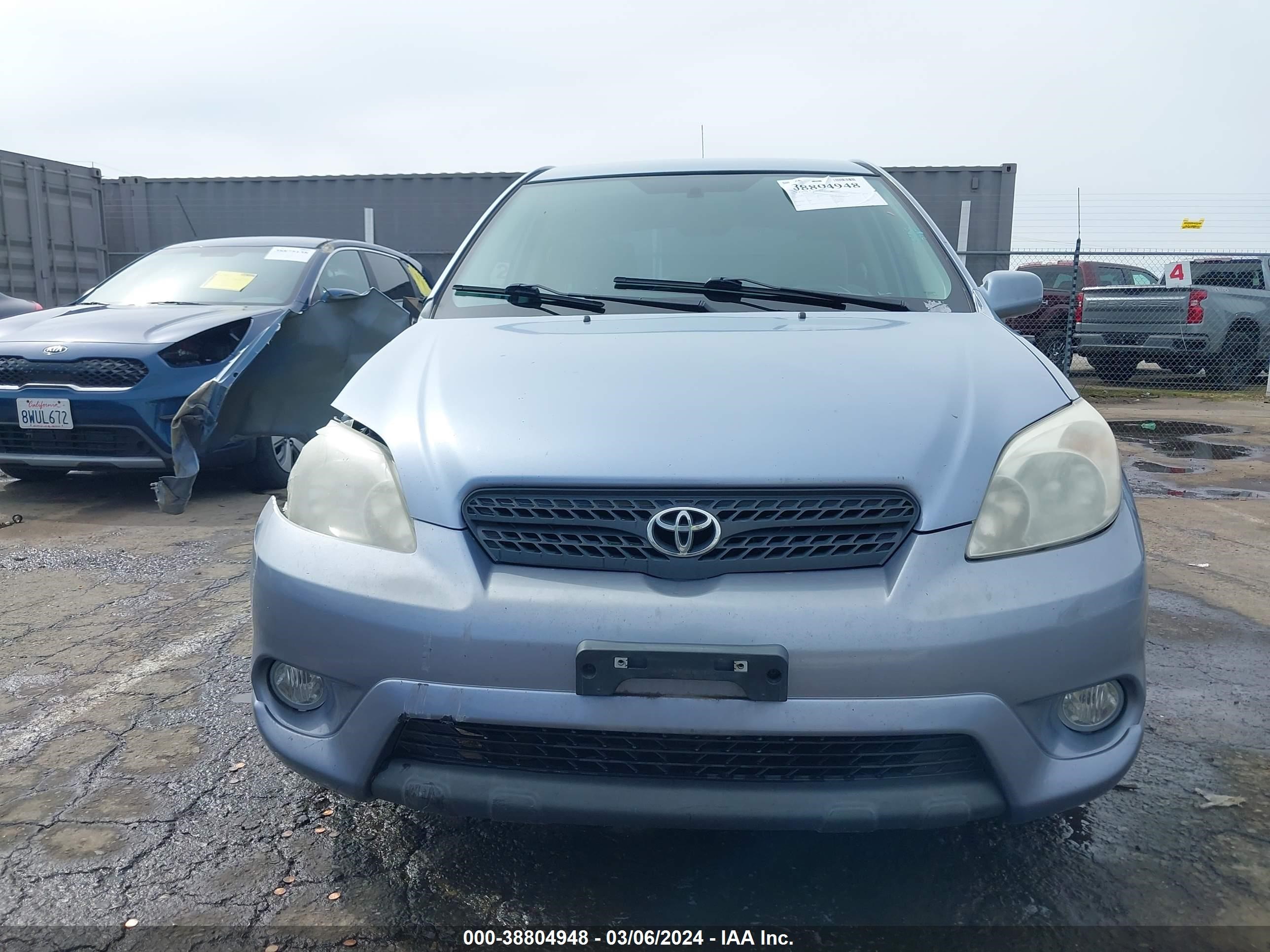 Photo 11 VIN: 2T1KR32E27C646746 - TOYOTA MATRIX 