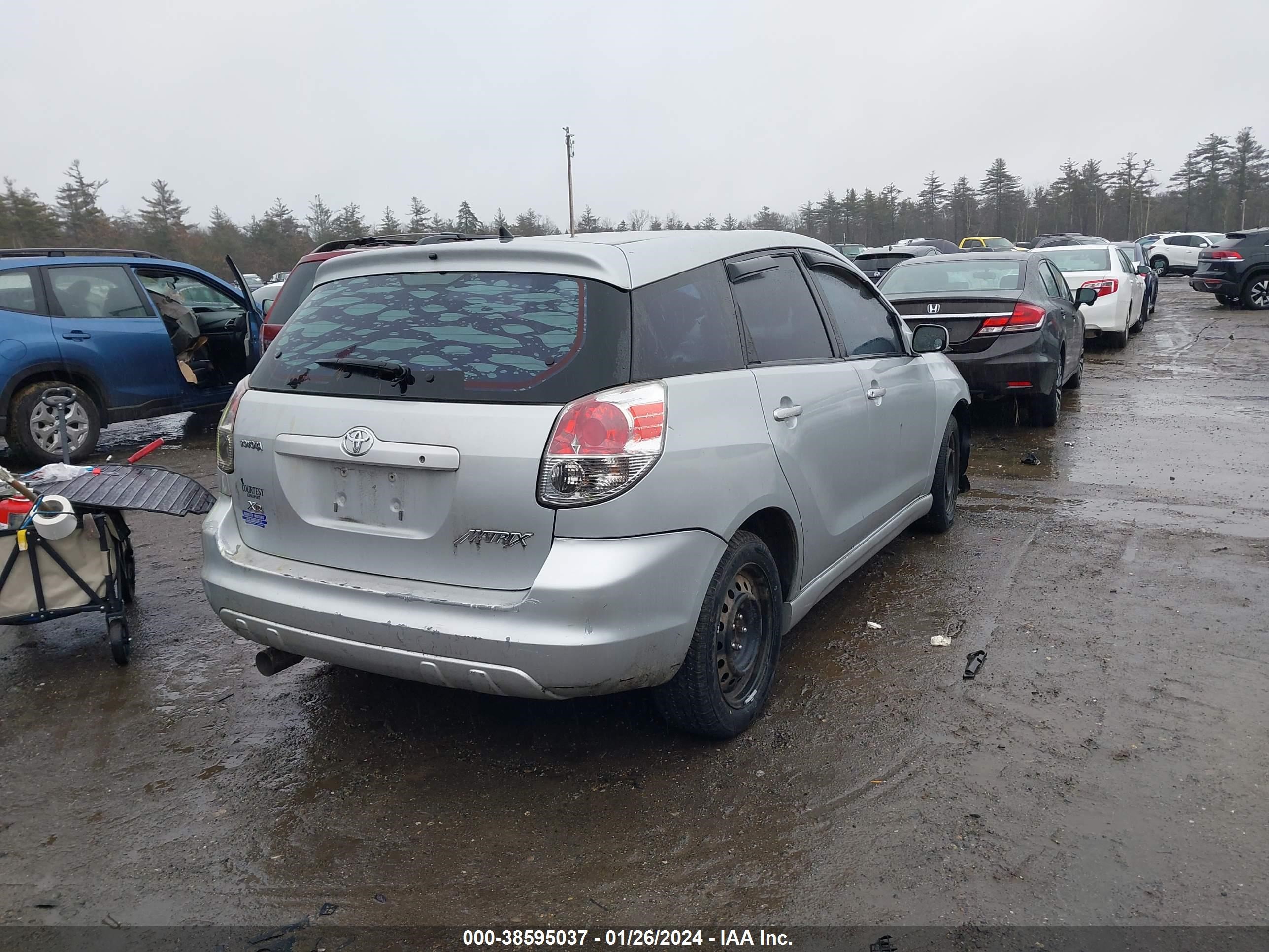 Photo 3 VIN: 2T1KR32E28C694524 - TOYOTA MATRIX 