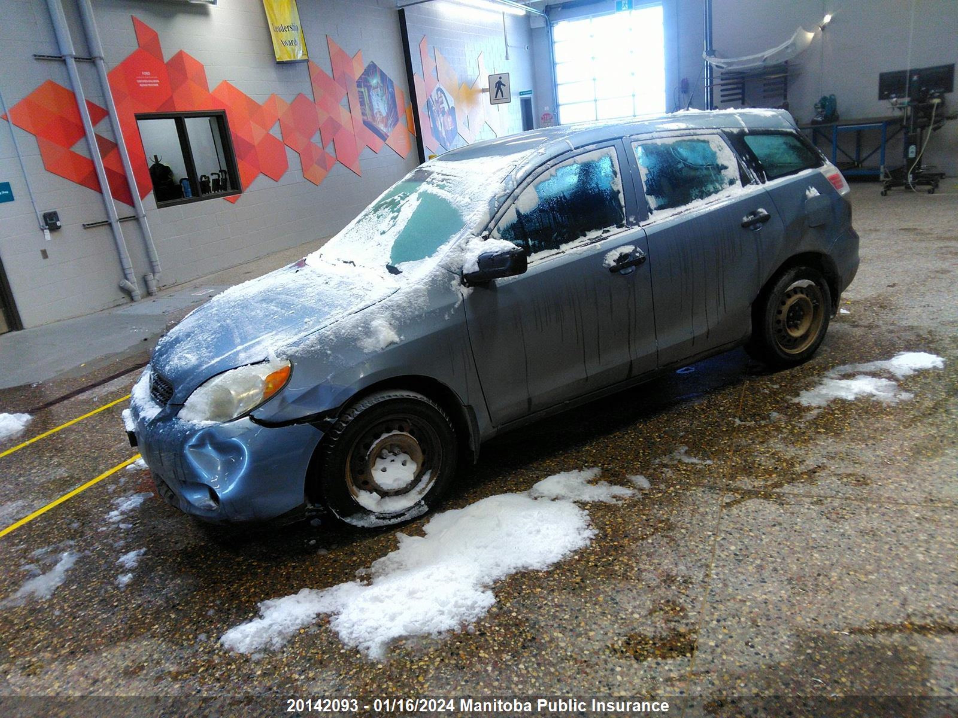 Photo 1 VIN: 2T1KR32E28C719535 - TOYOTA MATRIX 