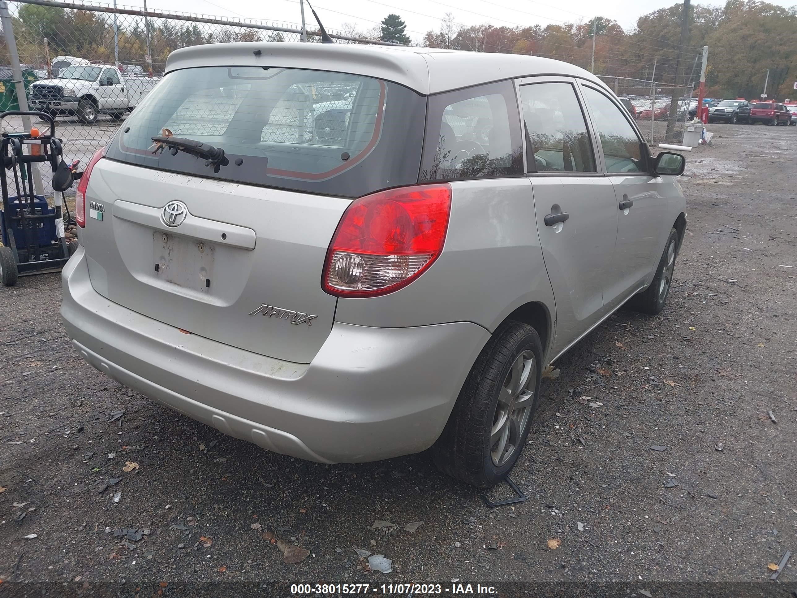 Photo 3 VIN: 2T1KR32E33C100161 - TOYOTA MATRIX 