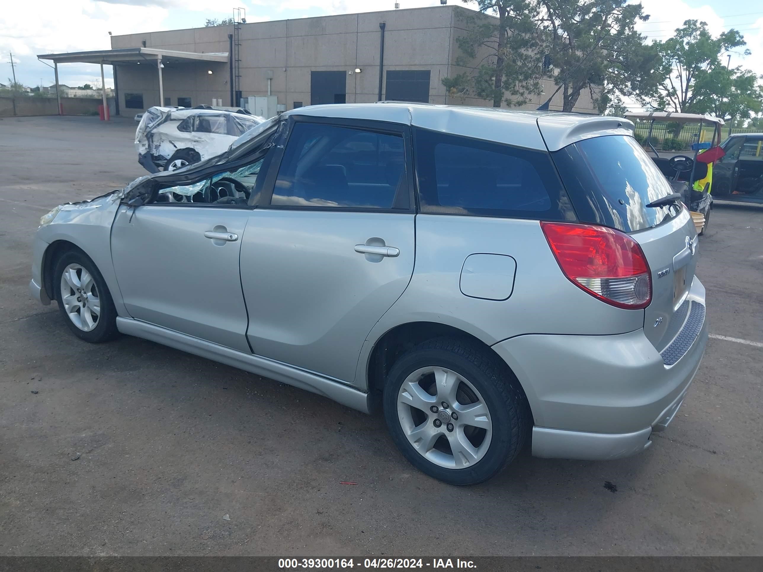 Photo 2 VIN: 2T1KR32E34C246092 - TOYOTA MATRIX 