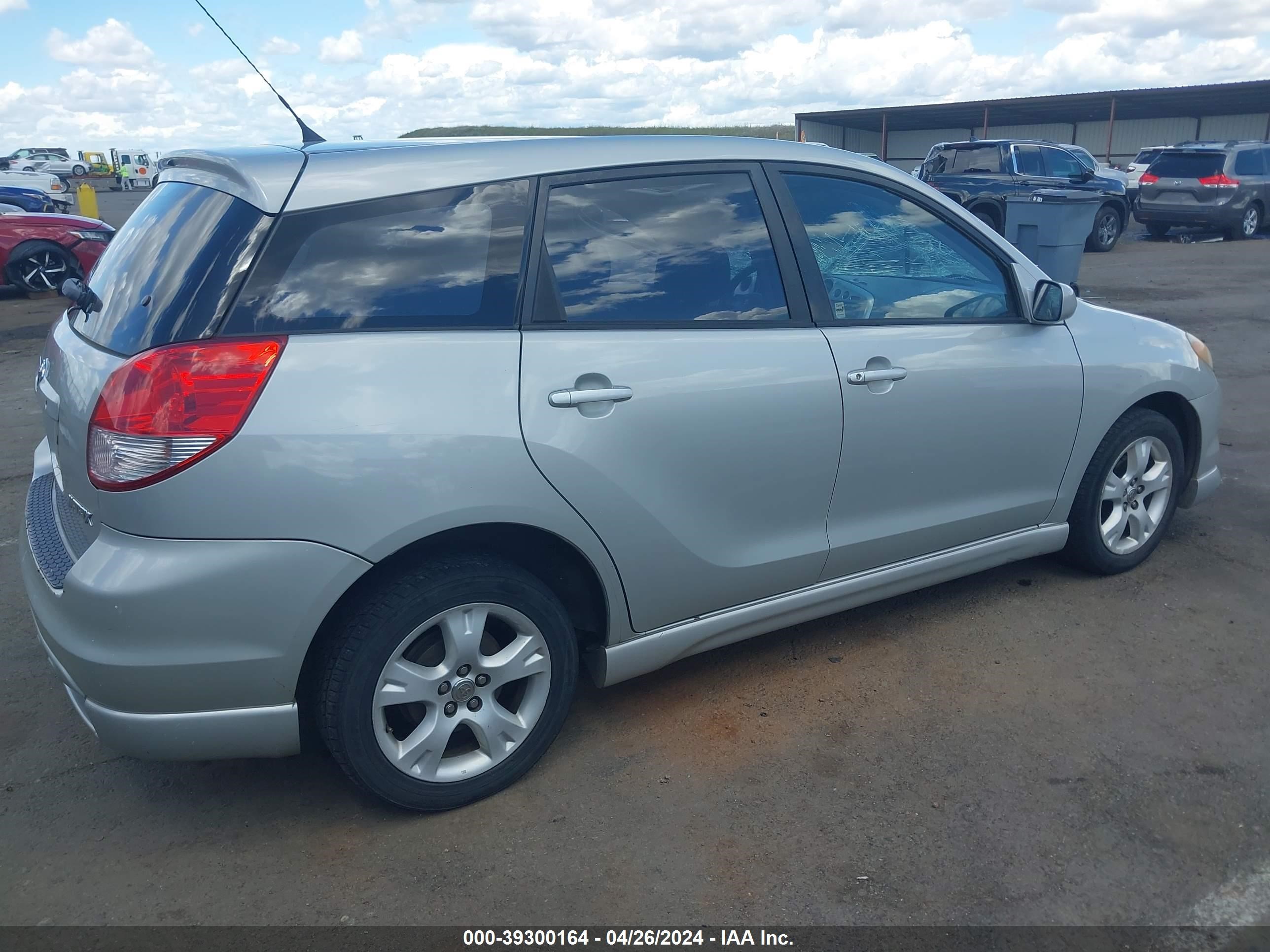 Photo 3 VIN: 2T1KR32E34C246092 - TOYOTA MATRIX 