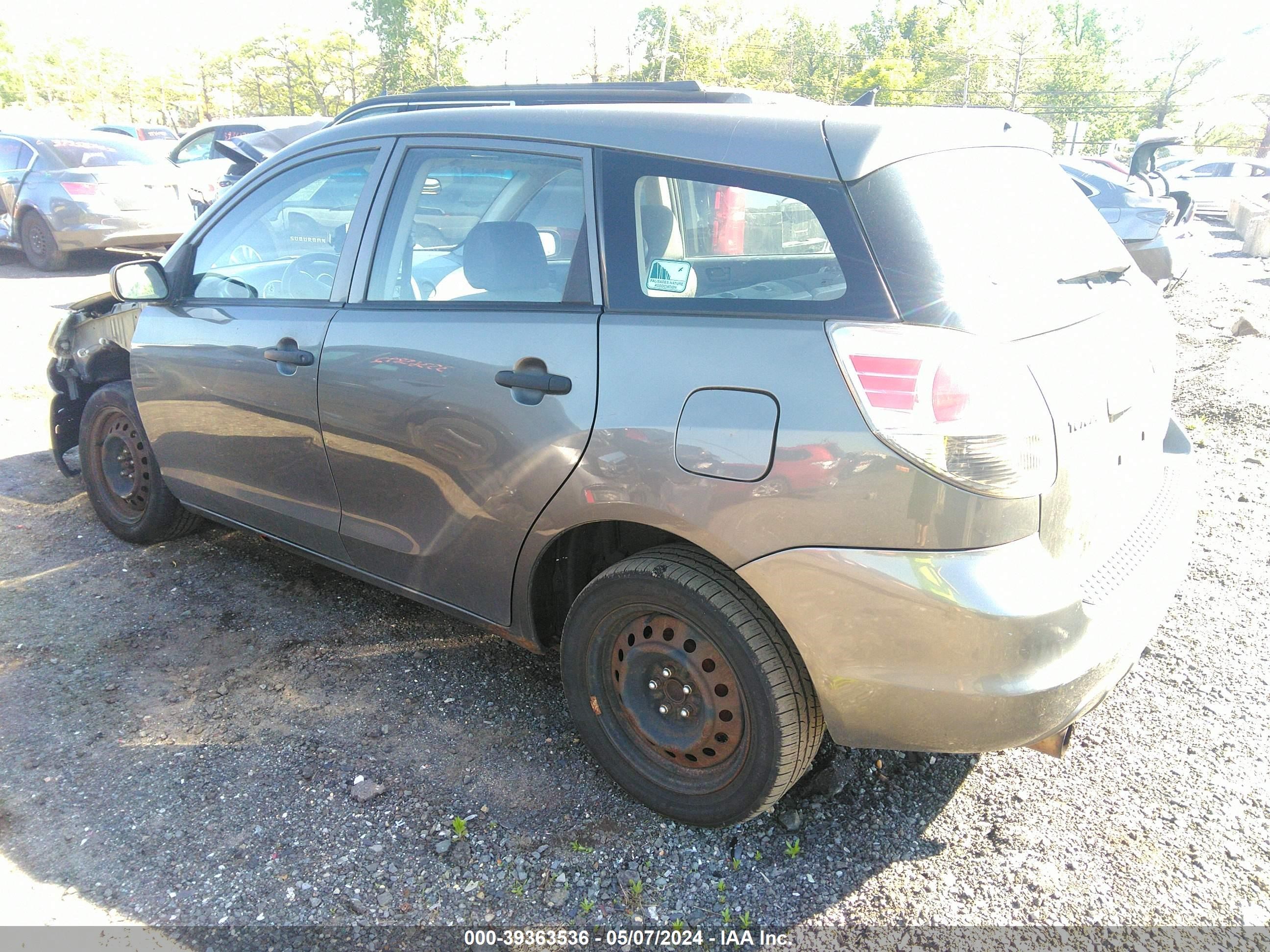 Photo 2 VIN: 2T1KR32E34C305836 - TOYOTA MATRIX 