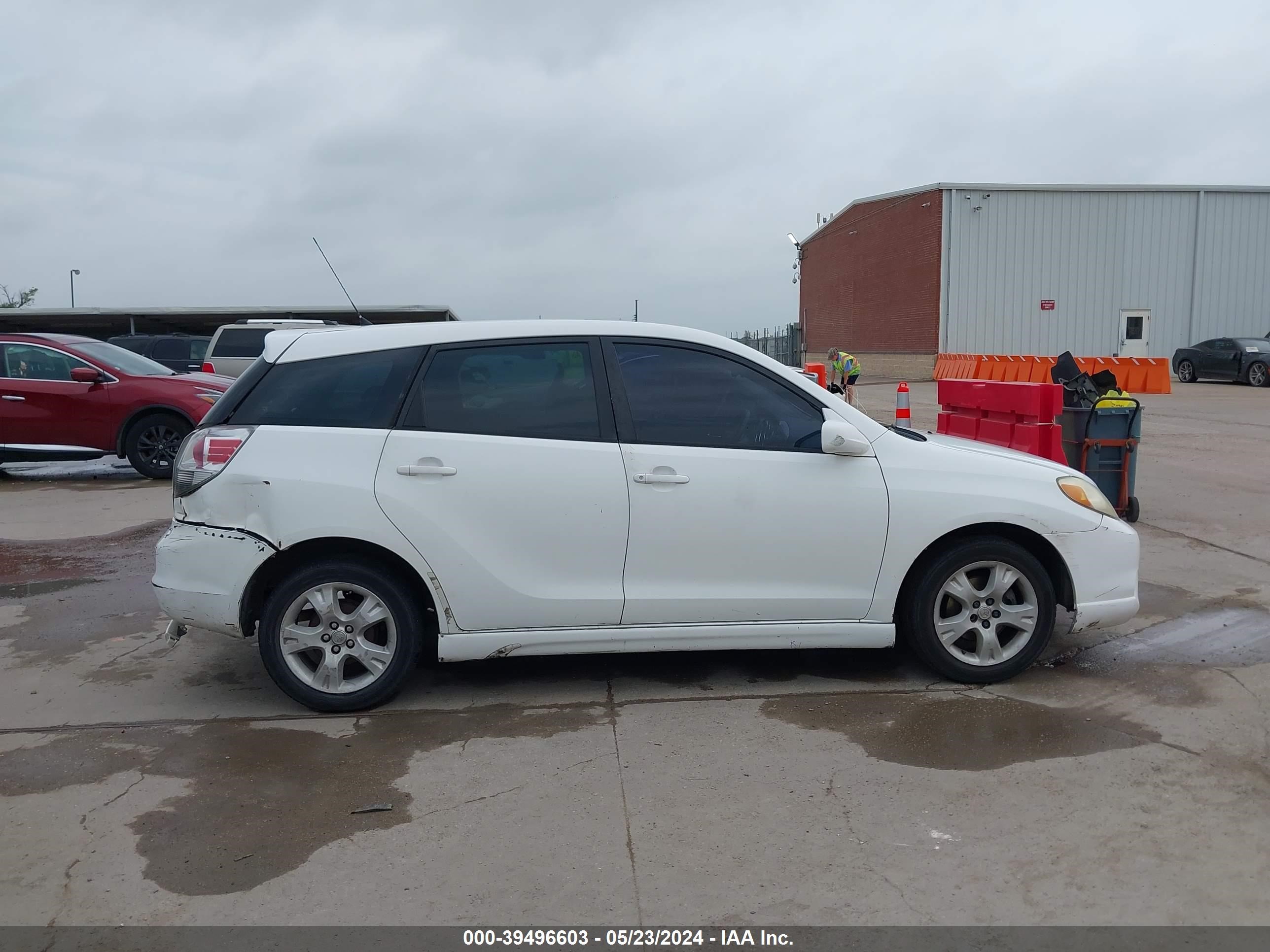 Photo 12 VIN: 2T1KR32E35C433852 - TOYOTA MATRIX 