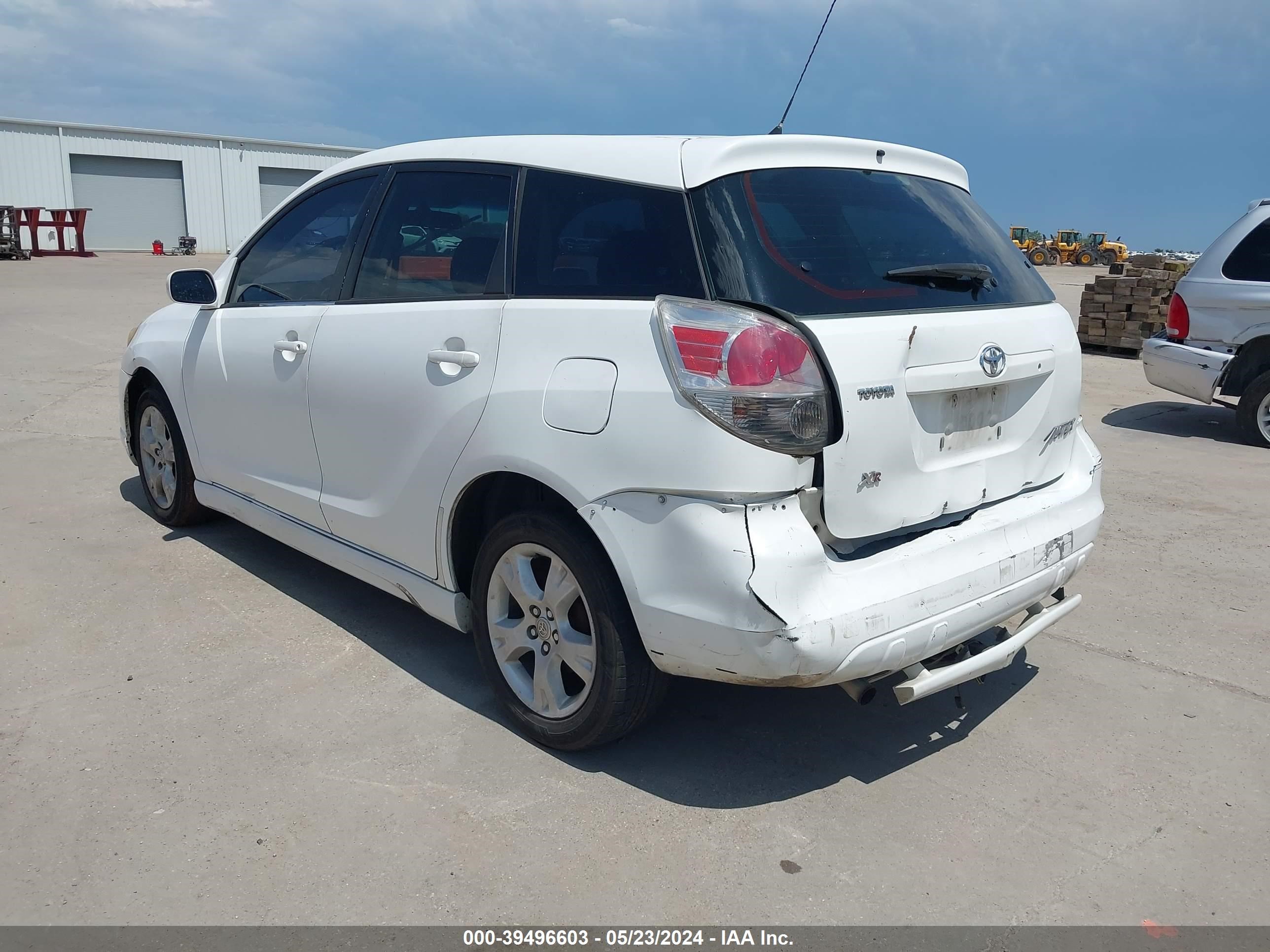 Photo 2 VIN: 2T1KR32E35C433852 - TOYOTA MATRIX 