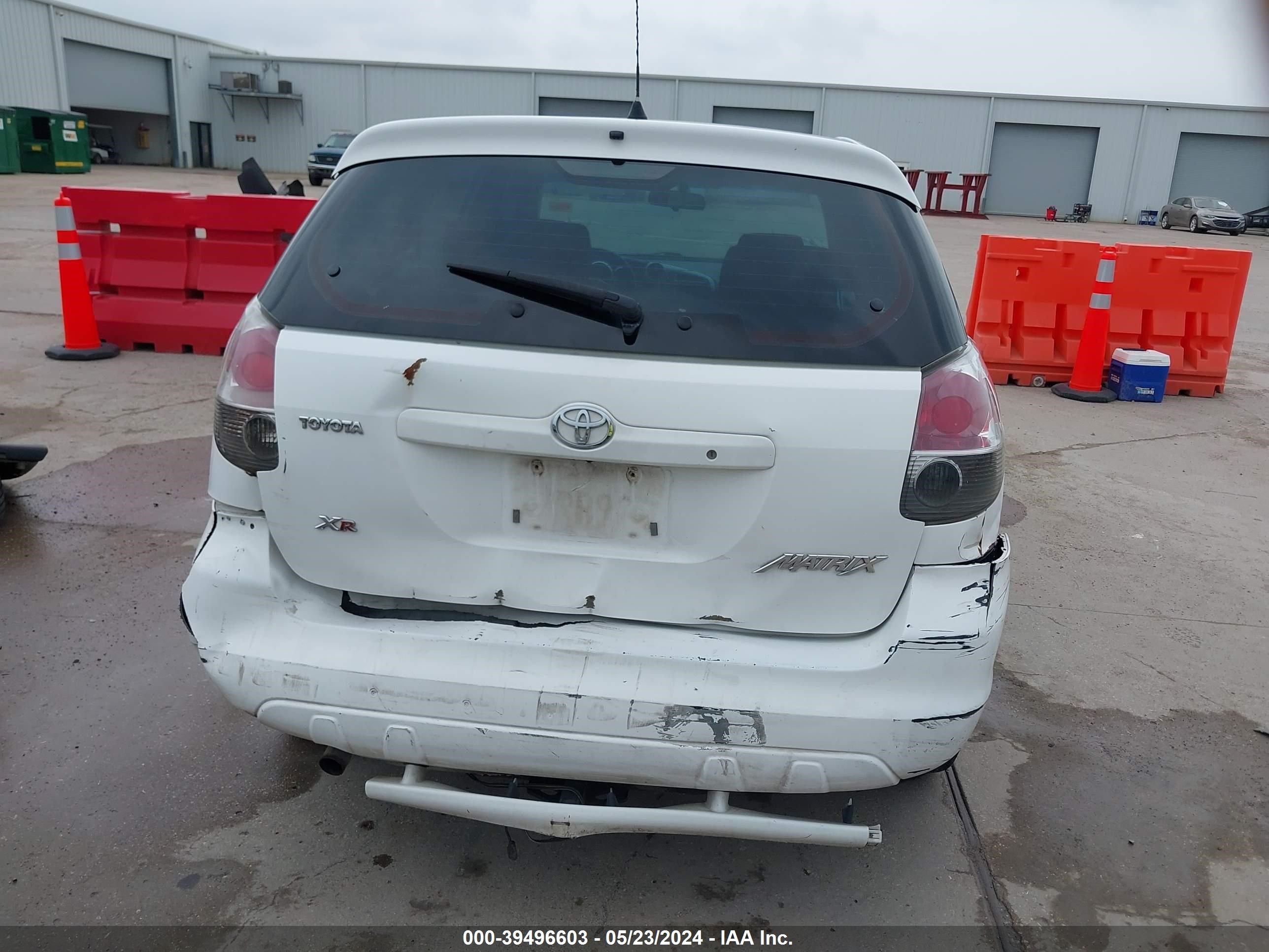 Photo 5 VIN: 2T1KR32E35C433852 - TOYOTA MATRIX 