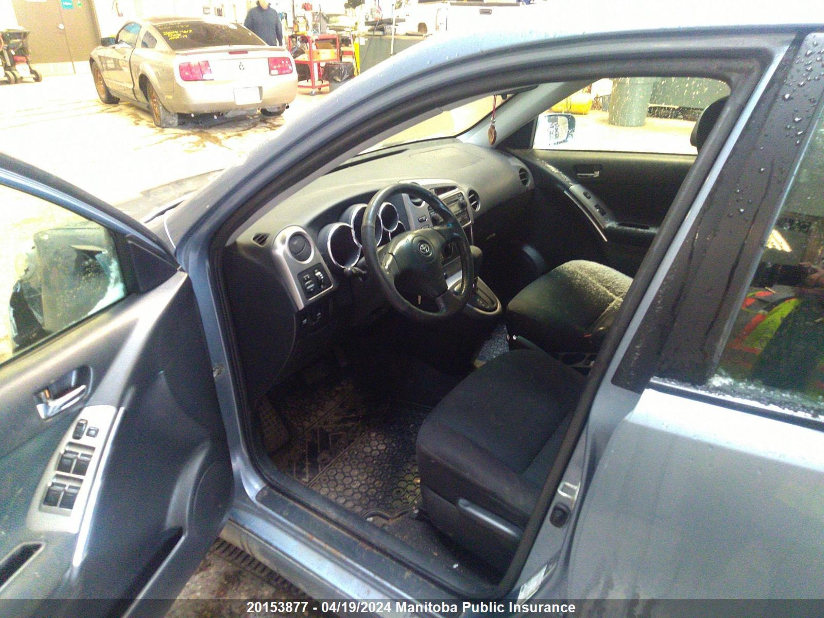 Photo 4 VIN: 2T1KR32E35C890354 - TOYOTA MATRIX 