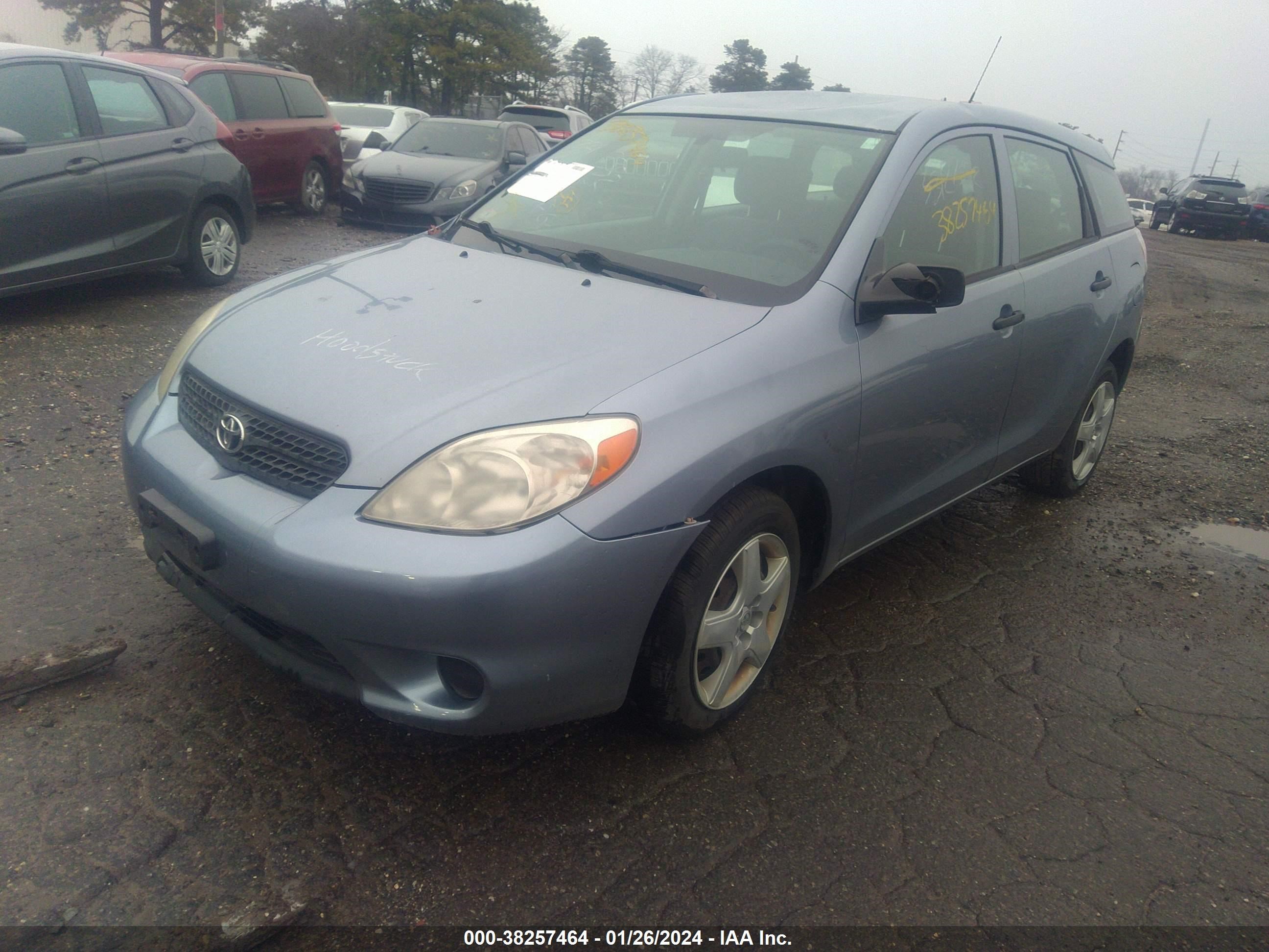 Photo 1 VIN: 2T1KR32E38C702582 - TOYOTA MATRIX 