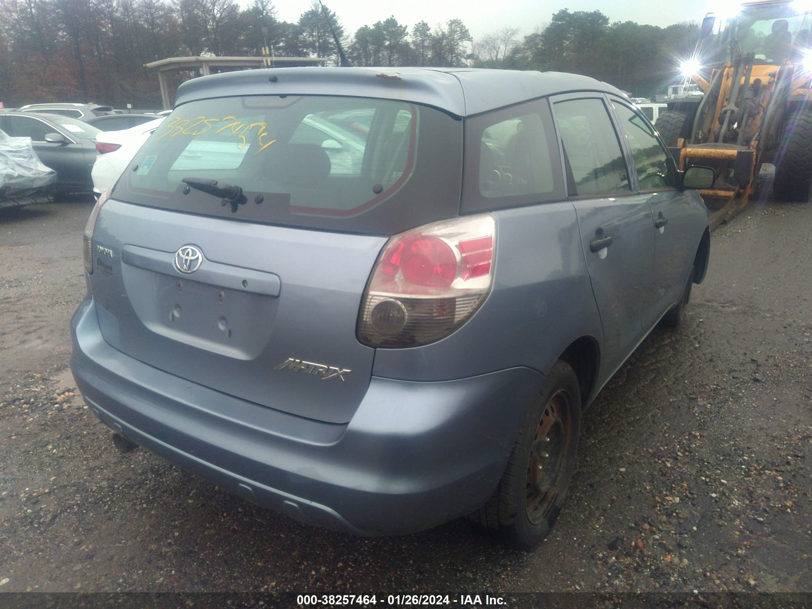 Photo 3 VIN: 2T1KR32E38C702582 - TOYOTA MATRIX 