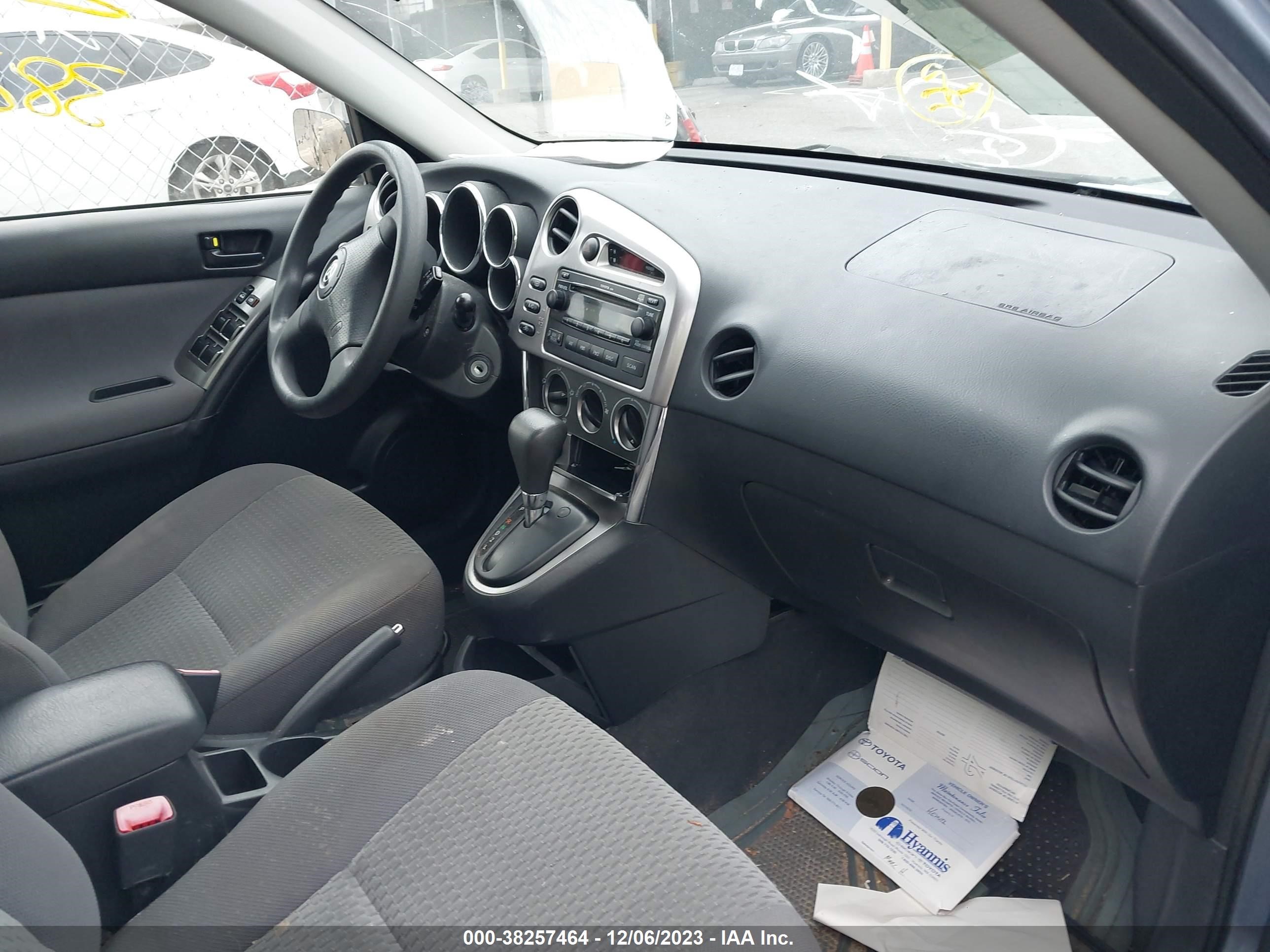 Photo 4 VIN: 2T1KR32E38C702582 - TOYOTA MATRIX 