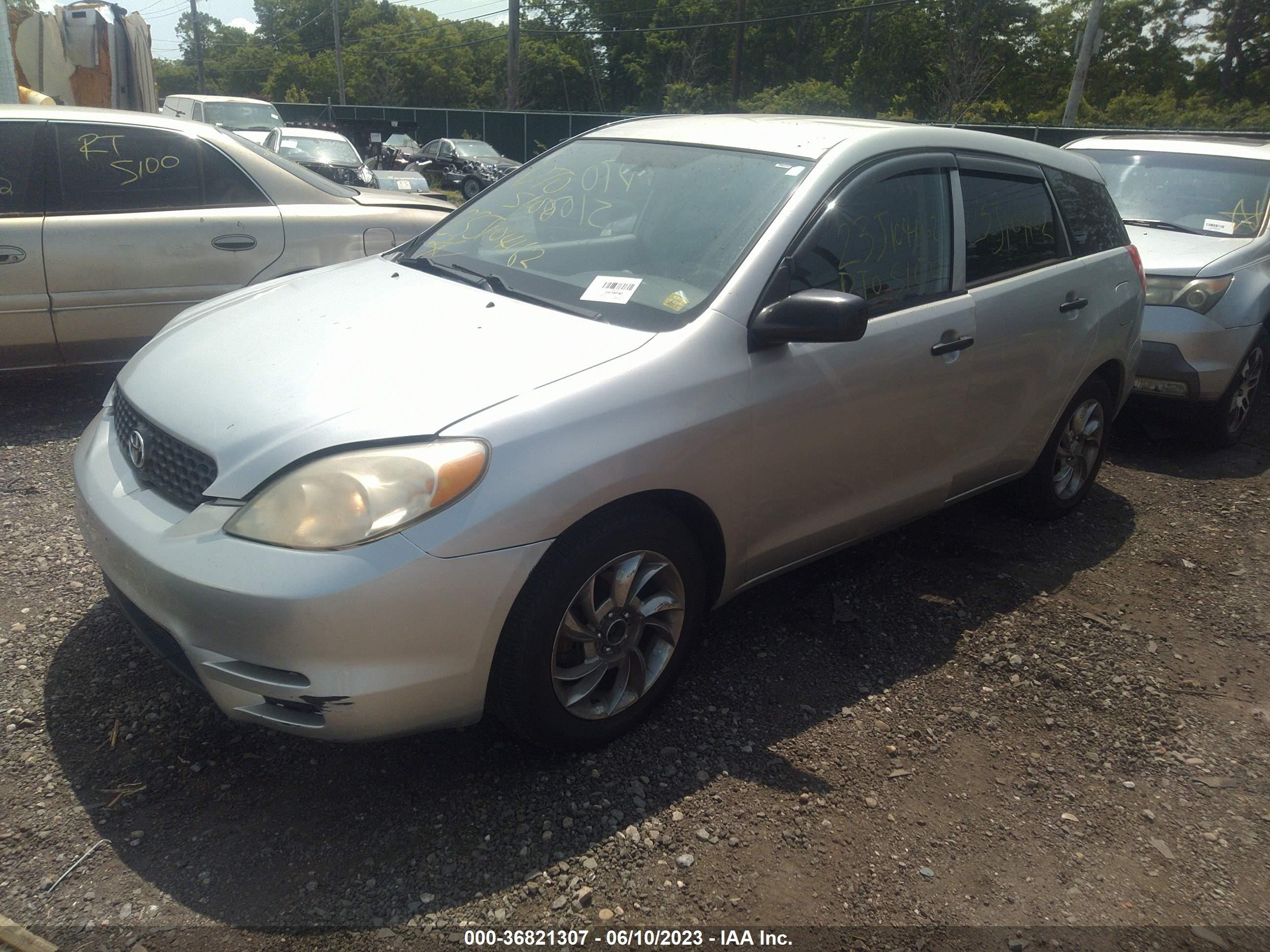 Photo 1 VIN: 2T1KR32E43C052489 - TOYOTA MATRIX 