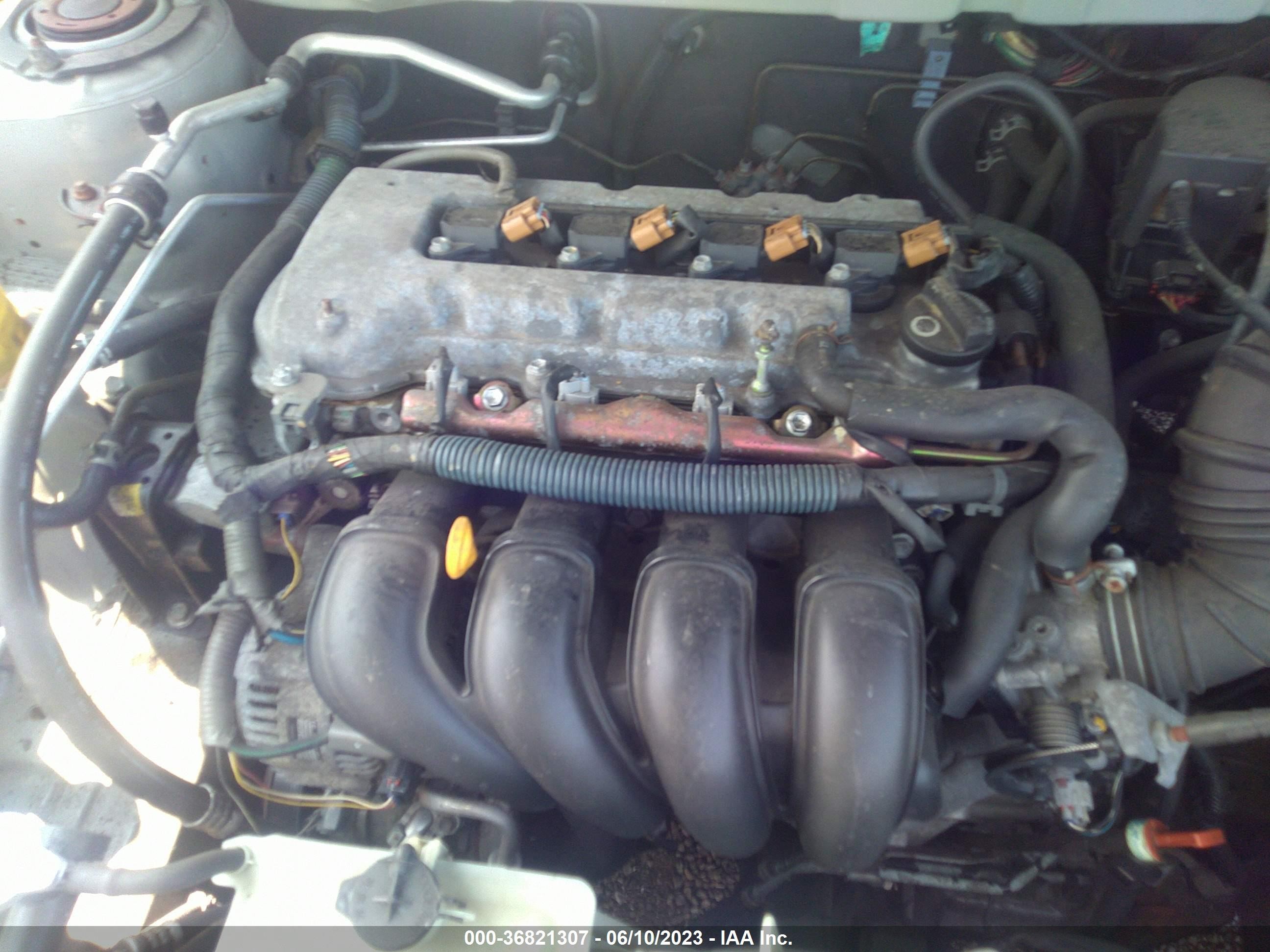 Photo 9 VIN: 2T1KR32E43C052489 - TOYOTA MATRIX 