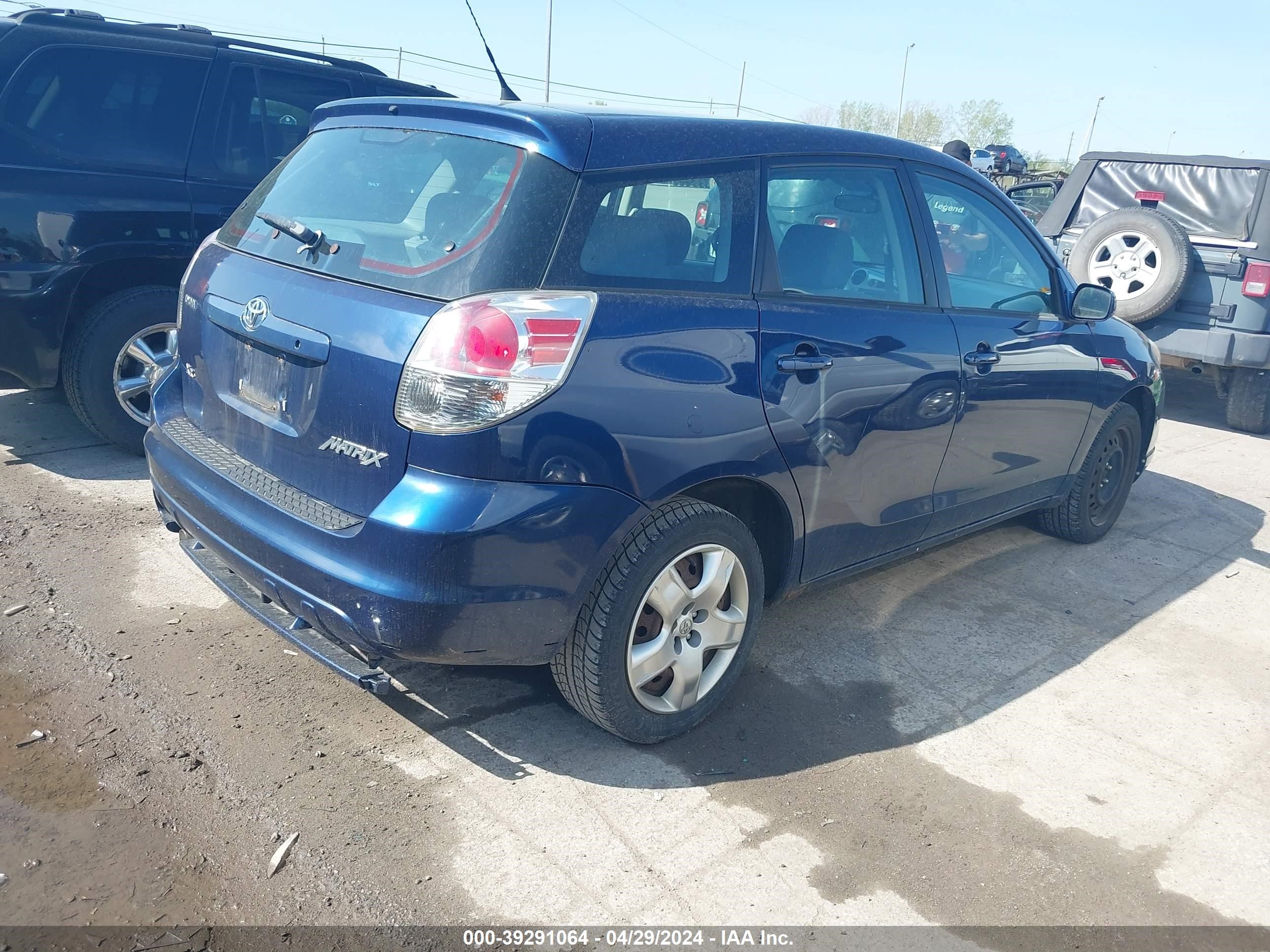 Photo 3 VIN: 2T1KR32E45C347269 - TOYOTA MATRIX 