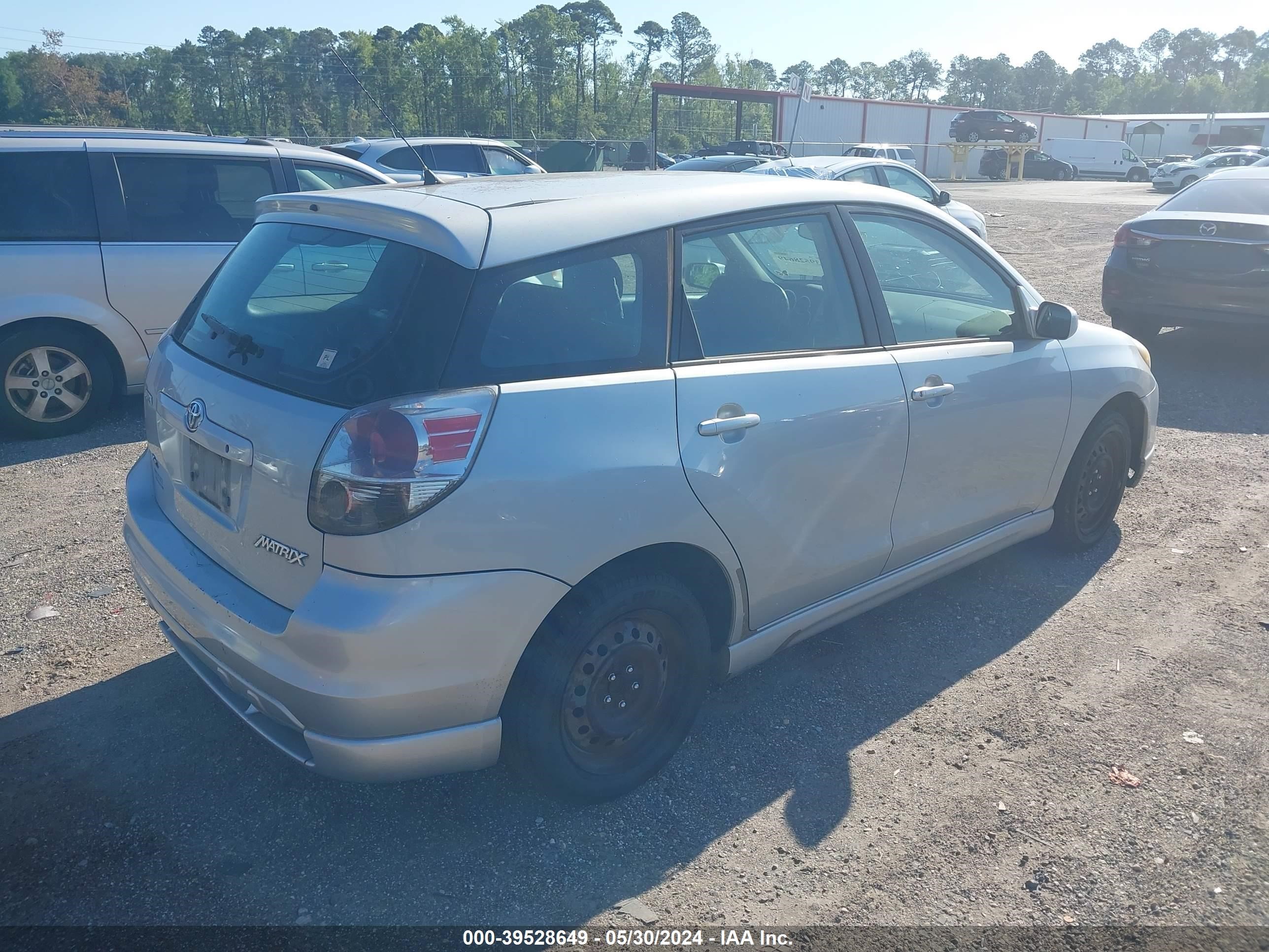 Photo 3 VIN: 2T1KR32E45C423279 - TOYOTA MATRIX 