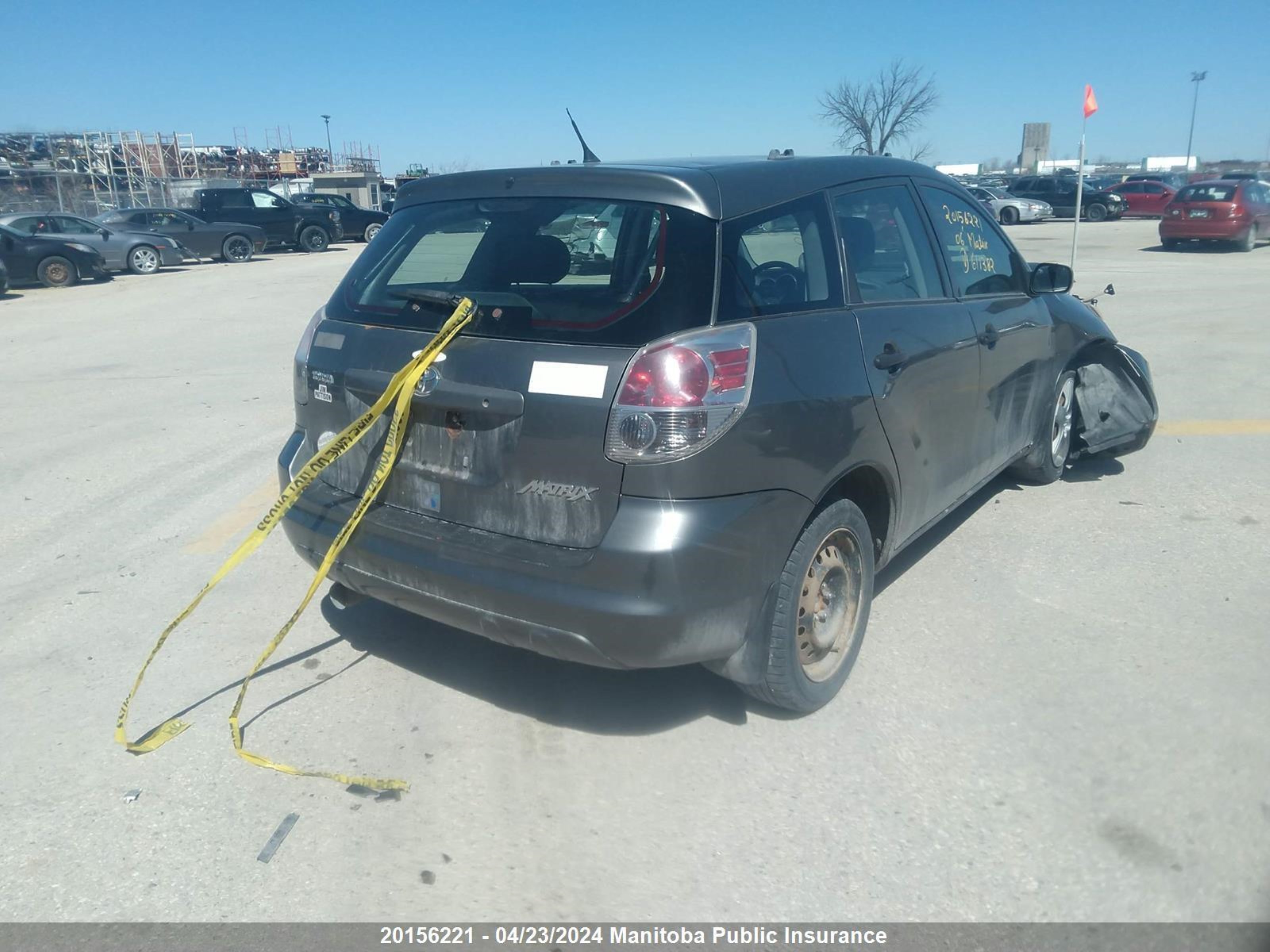 Photo 3 VIN: 2T1KR32E46C611382 - TOYOTA MATRIX 