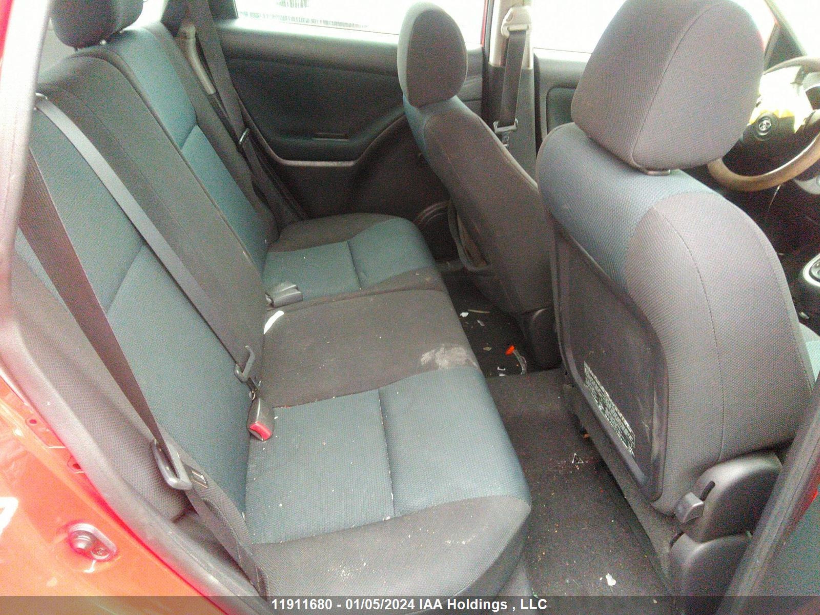 Photo 7 VIN: 2T1KR32E48C702820 - TOYOTA MATRIX 