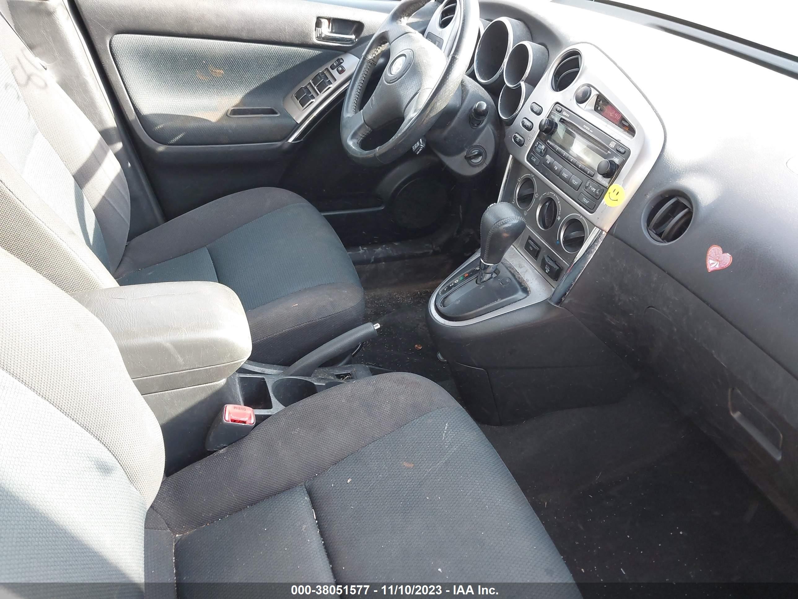 Photo 4 VIN: 2T1KR32E48C705071 - TOYOTA MATRIX 