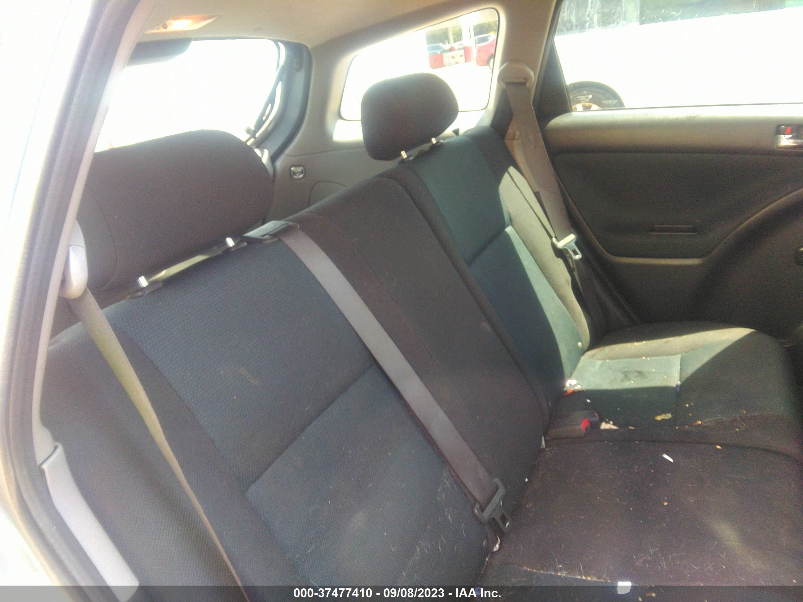 Photo 7 VIN: 2T1KR32E48C710576 - TOYOTA MATRIX 