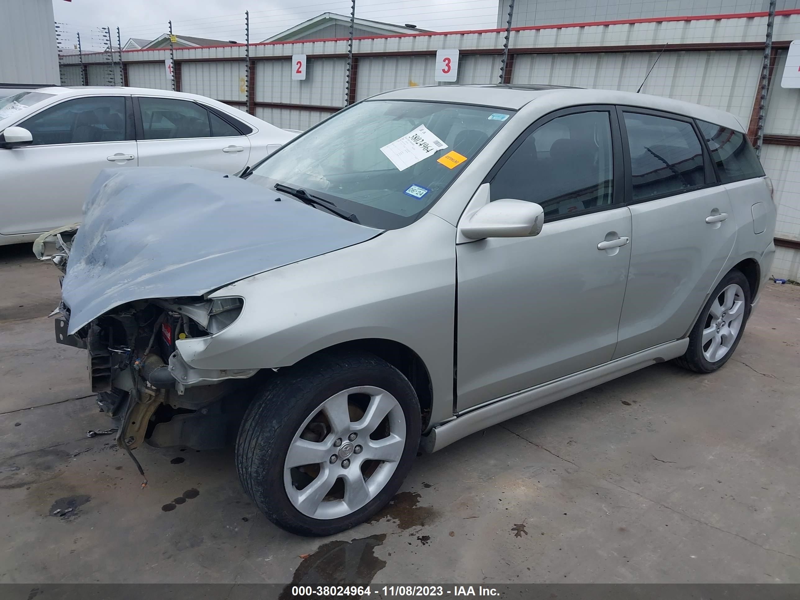 Photo 1 VIN: 2T1KR32E53C052937 - TOYOTA MATRIX 