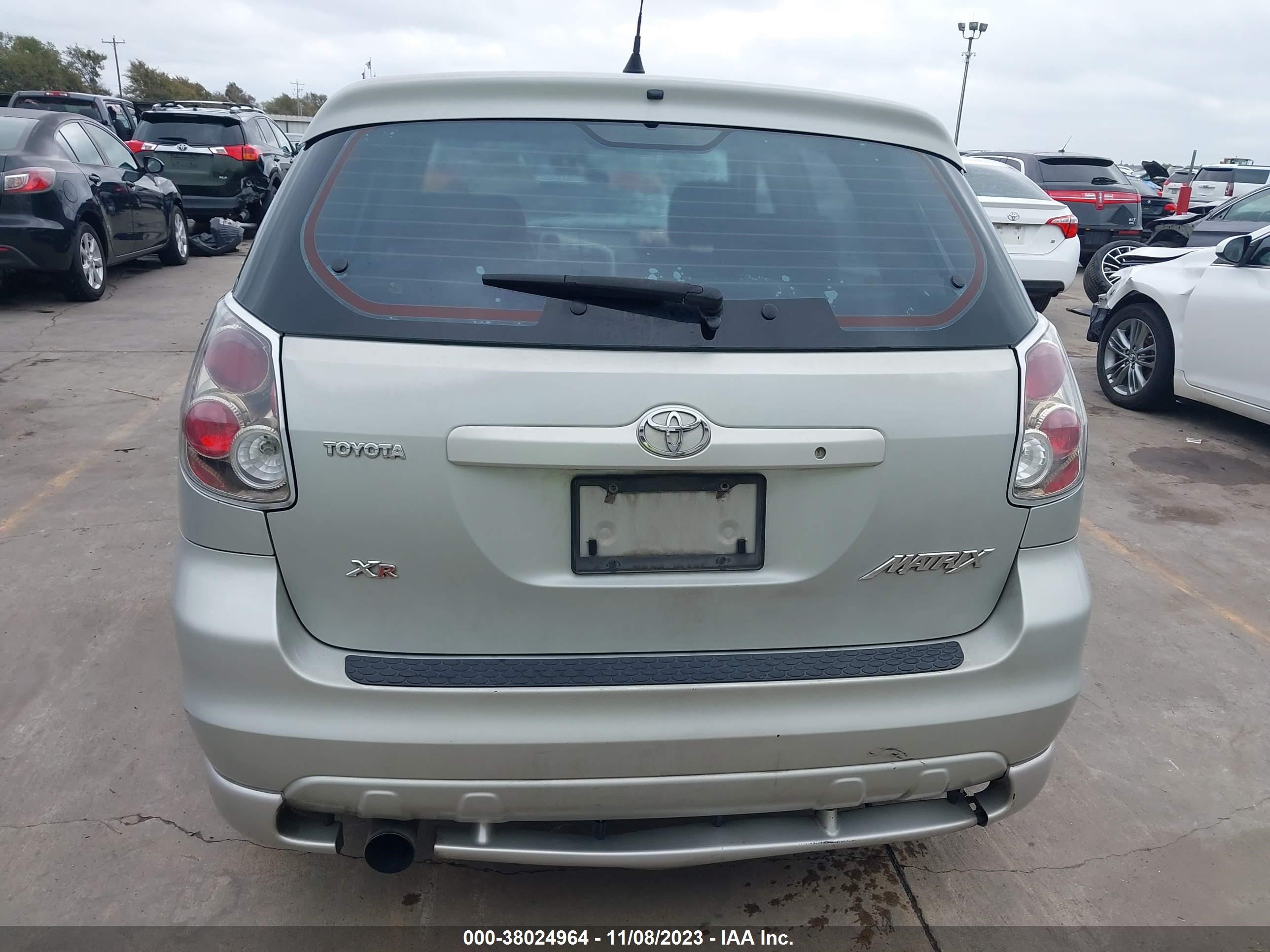 Photo 16 VIN: 2T1KR32E53C052937 - TOYOTA MATRIX 