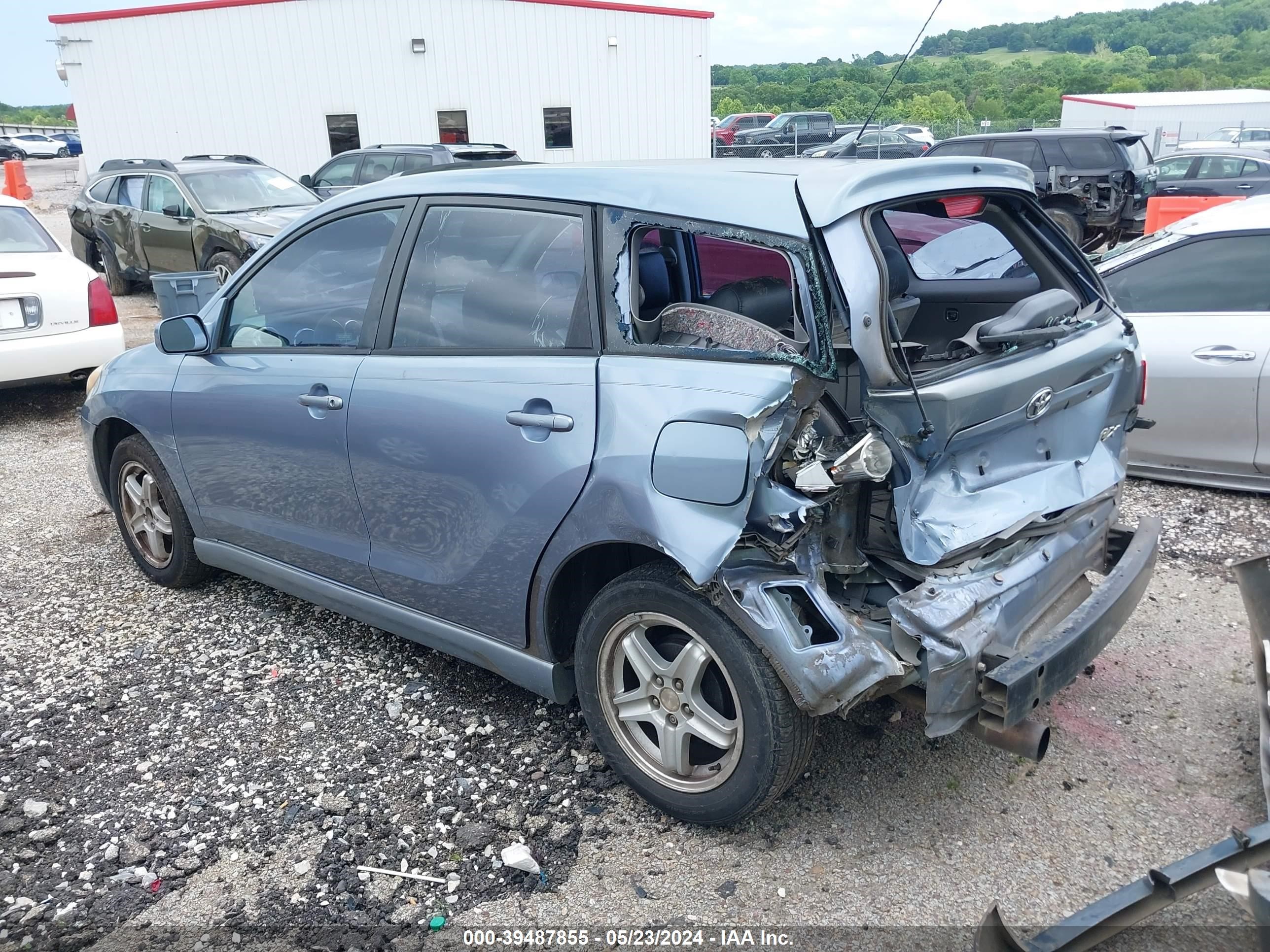 Photo 2 VIN: 2T1KR32E53C062903 - TOYOTA MATRIX 