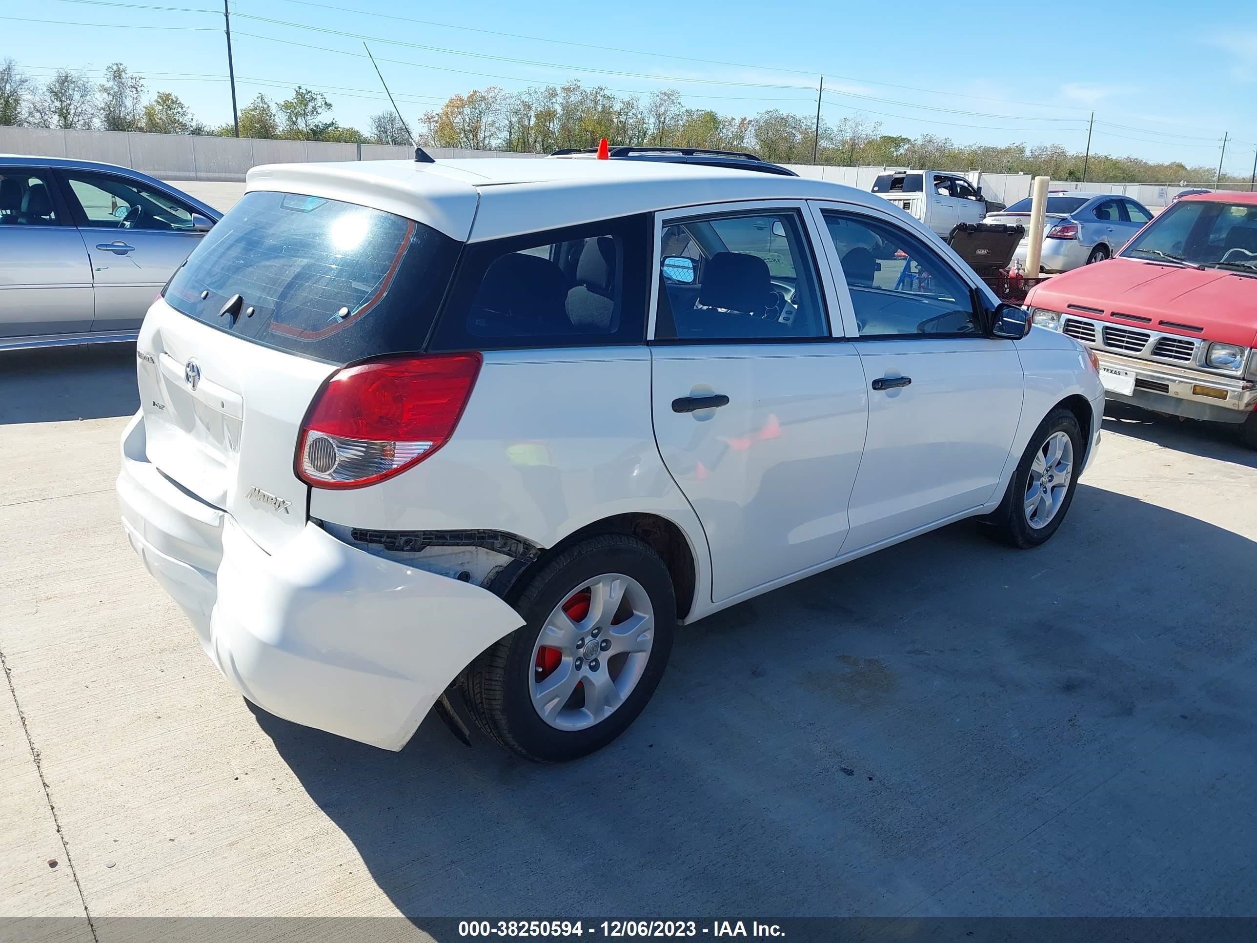 Photo 3 VIN: 2T1KR32E54C187661 - TOYOTA MATRIX 