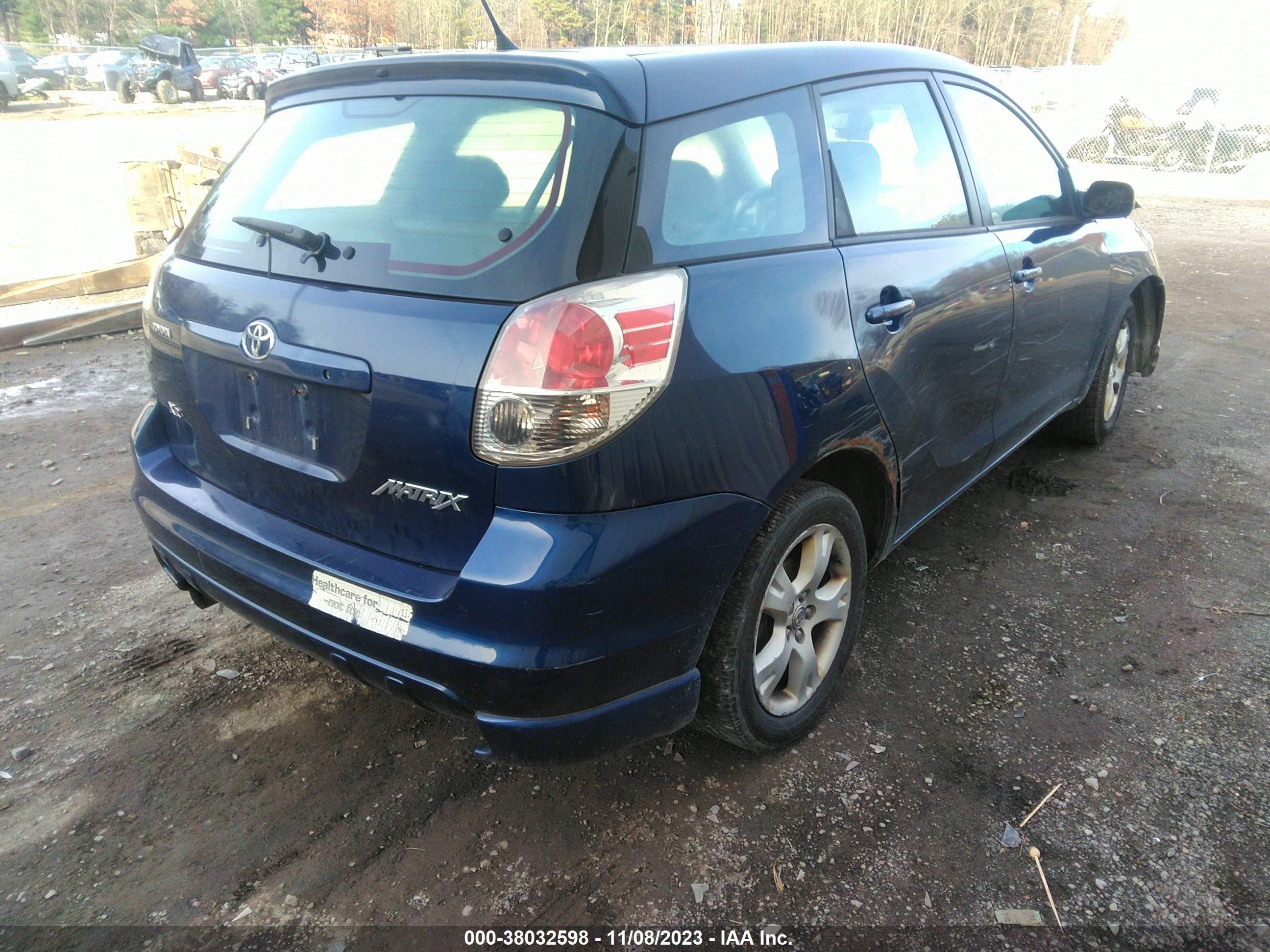 Photo 3 VIN: 2T1KR32E55C356854 - TOYOTA MATRIX 