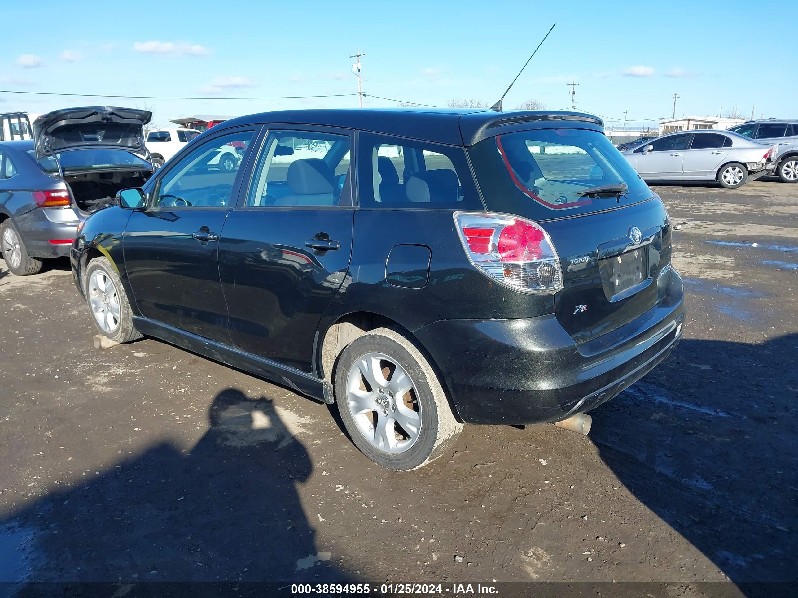 Photo 2 VIN: 2T1KR32E56C602447 - TOYOTA MATRIX 