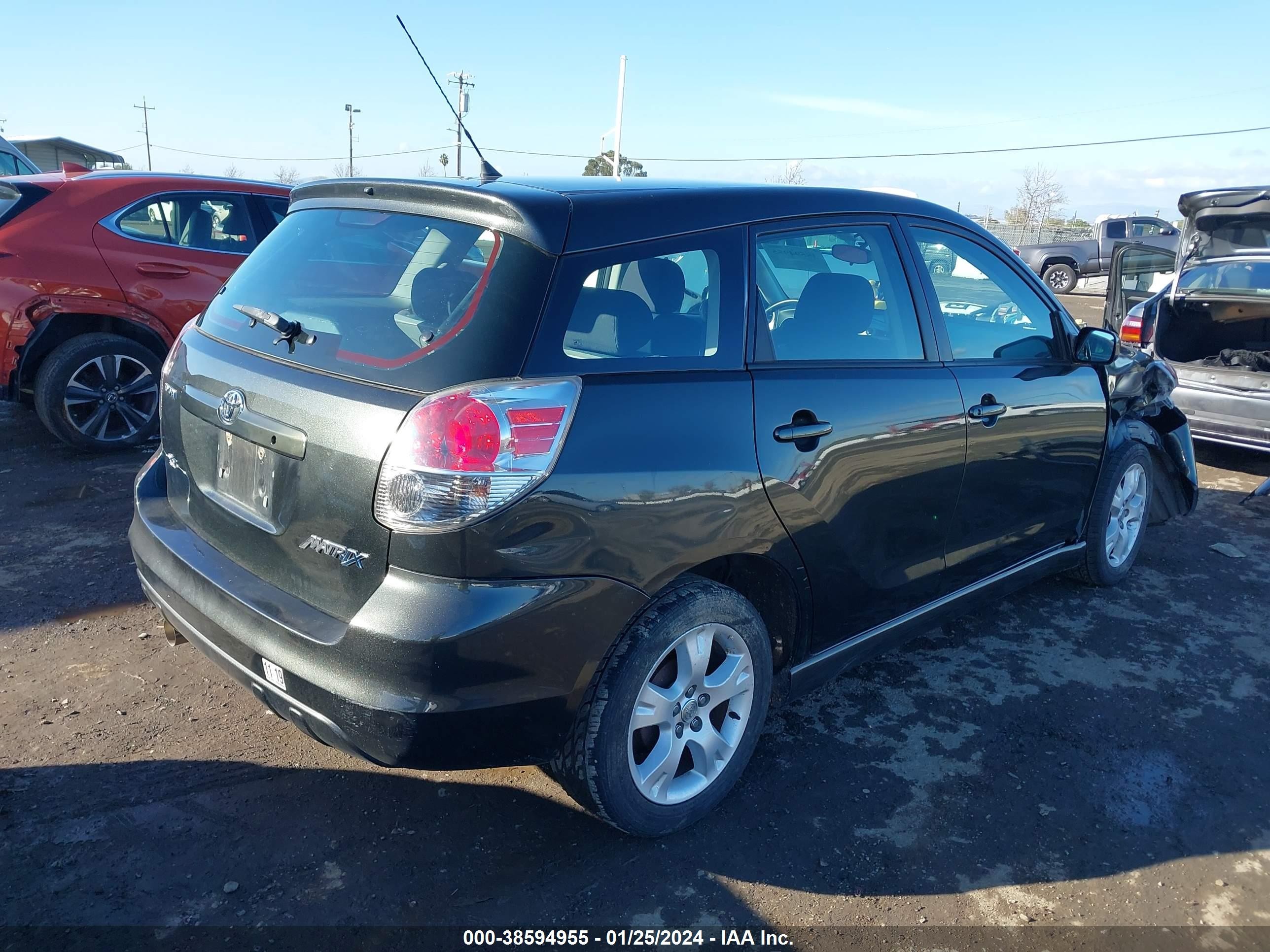 Photo 3 VIN: 2T1KR32E56C602447 - TOYOTA MATRIX 