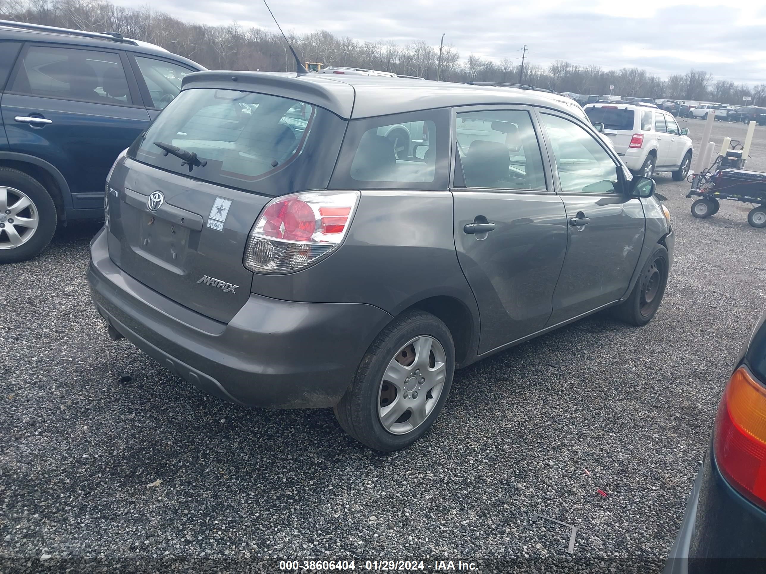 Photo 3 VIN: 2T1KR32E57C675450 - TOYOTA MATRIX 