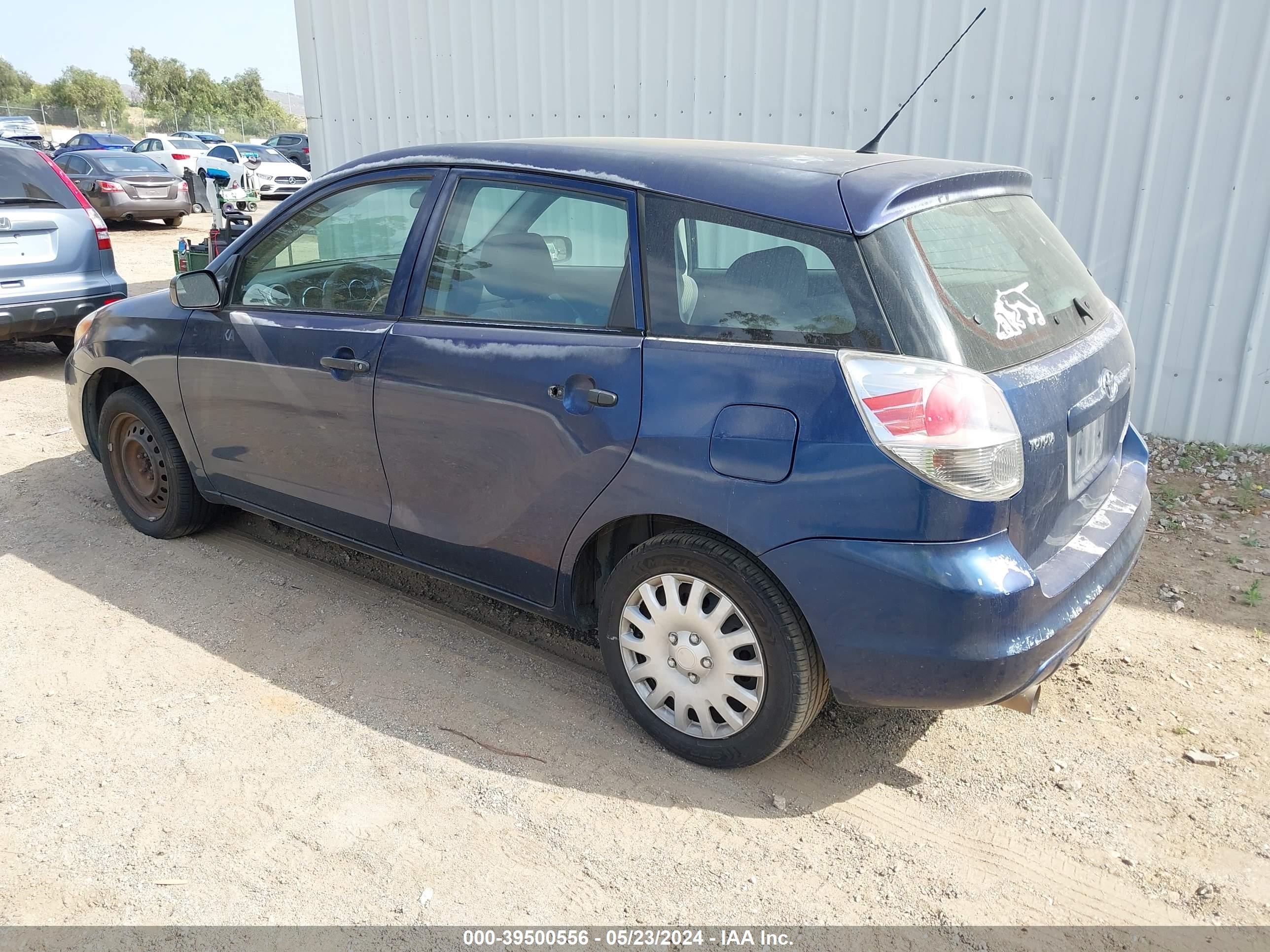 Photo 2 VIN: 2T1KR32E58C716449 - TOYOTA MATRIX 