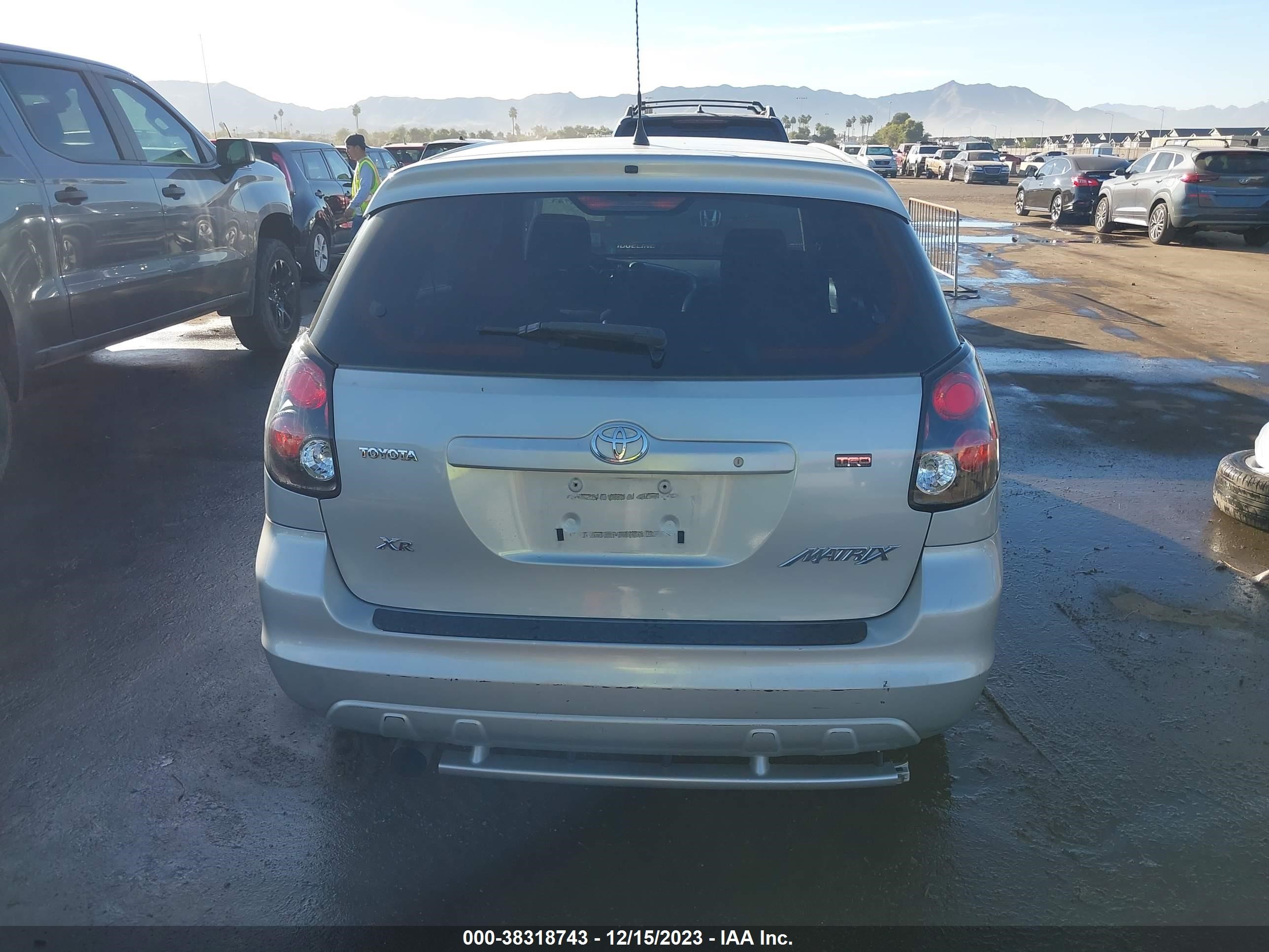 Photo 15 VIN: 2T1KR32E63C022099 - TOYOTA MATRIX 