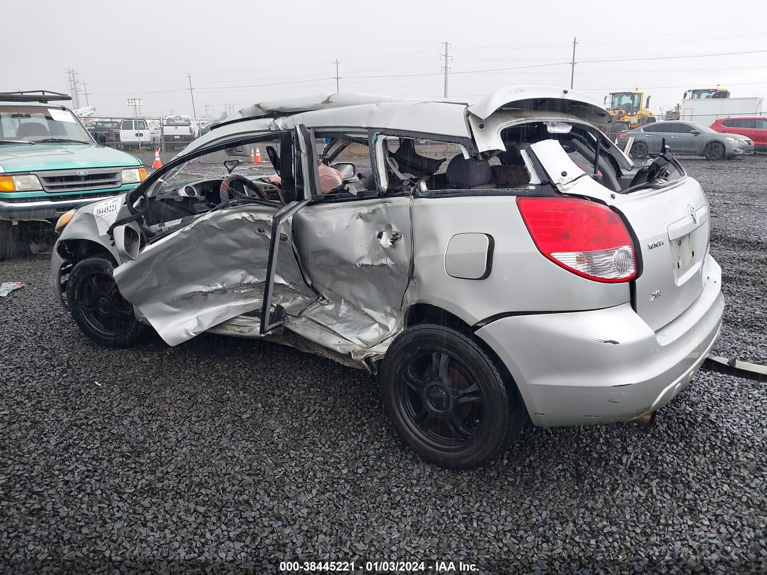 Photo 2 VIN: 2T1KR32E63C084618 - TOYOTA MATRIX 