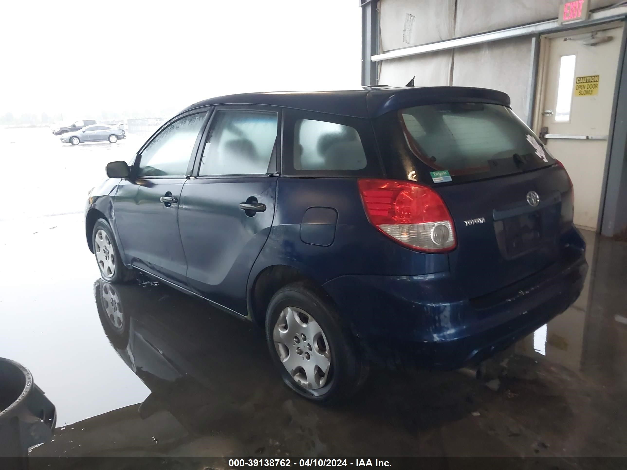 Photo 2 VIN: 2T1KR32E64C211840 - TOYOTA MATRIX 