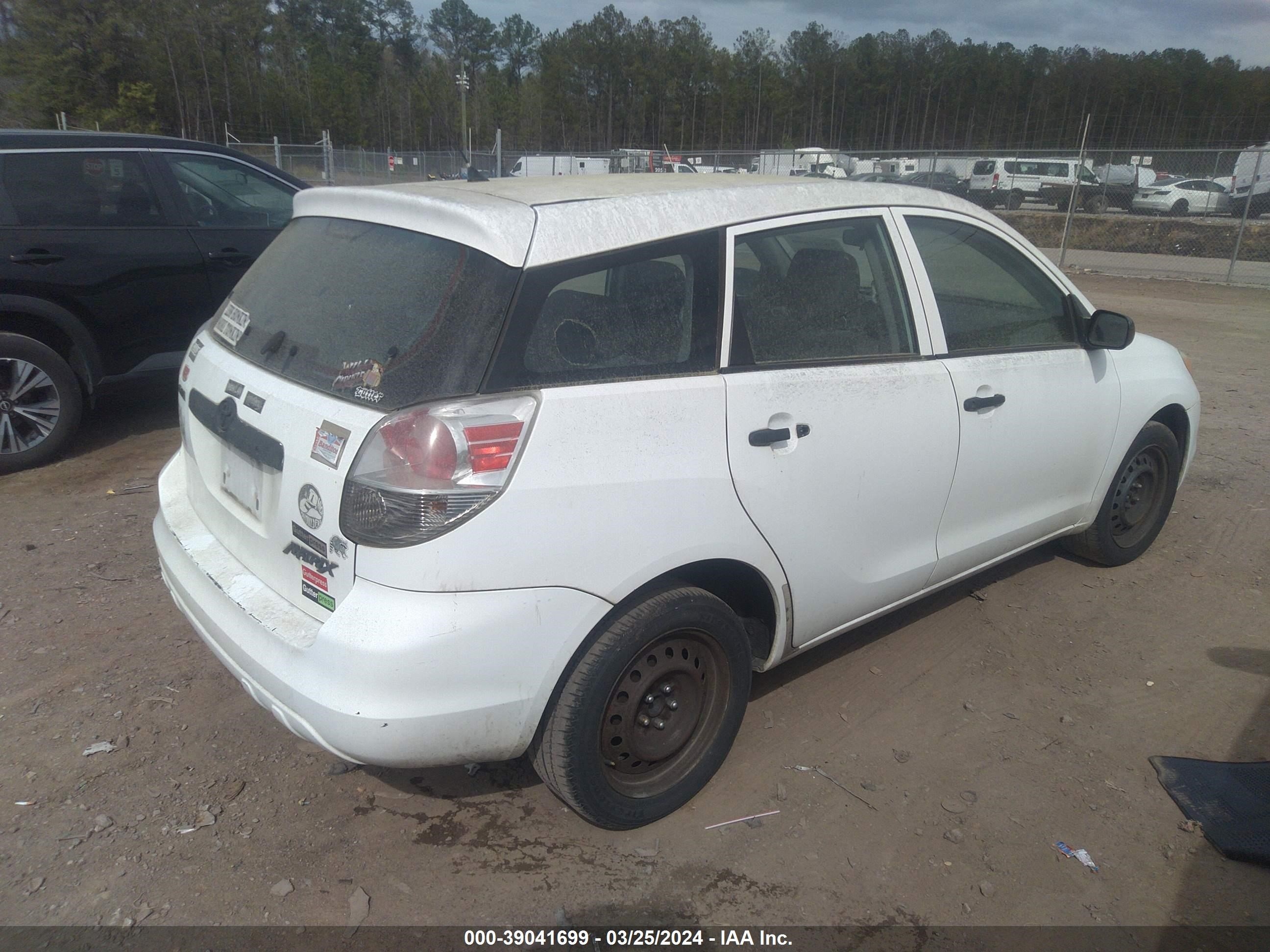 Photo 3 VIN: 2T1KR32E65C403695 - TOYOTA MATRIX 