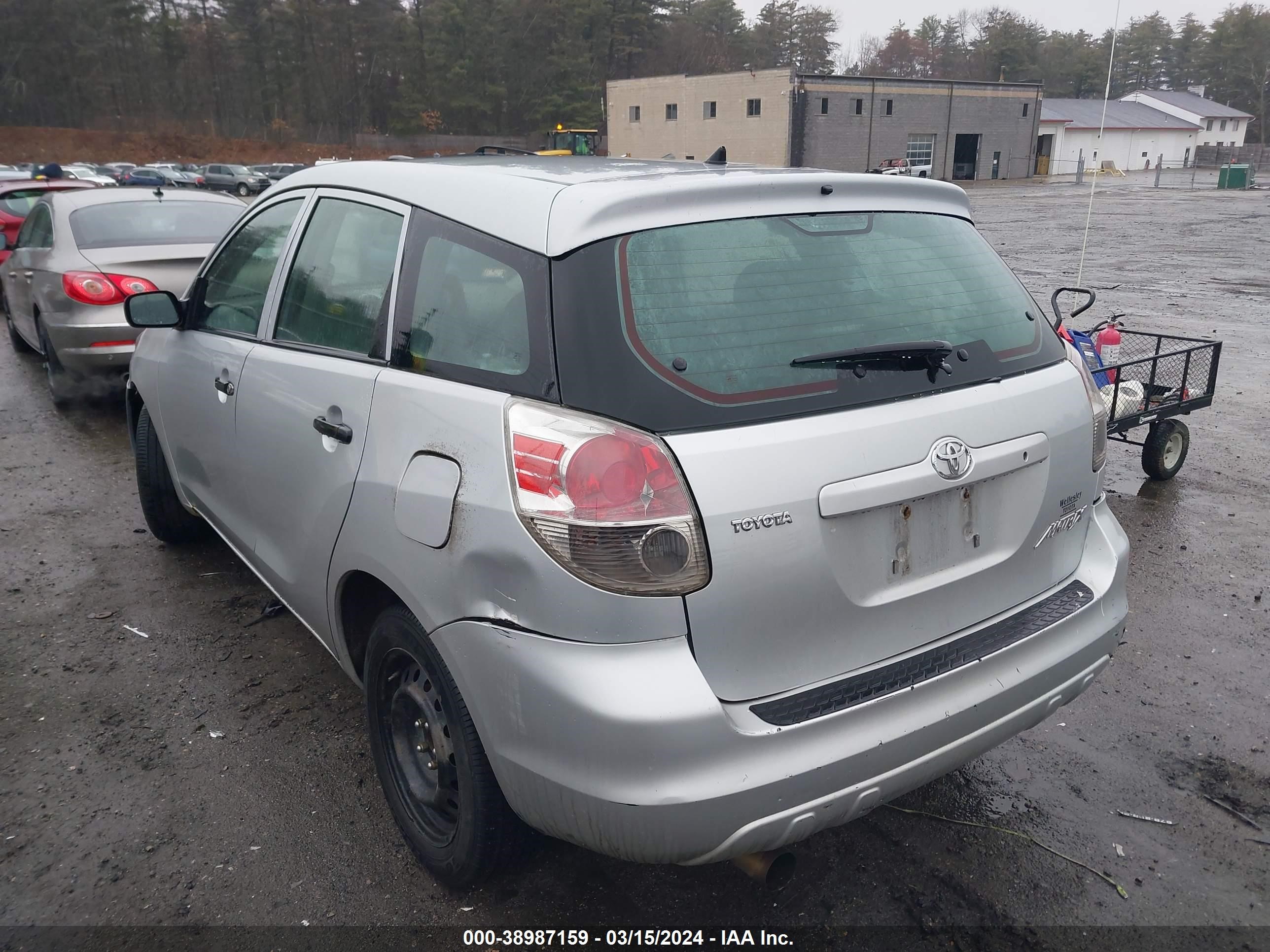 Photo 2 VIN: 2T1KR32E66C577297 - TOYOTA MATRIX 