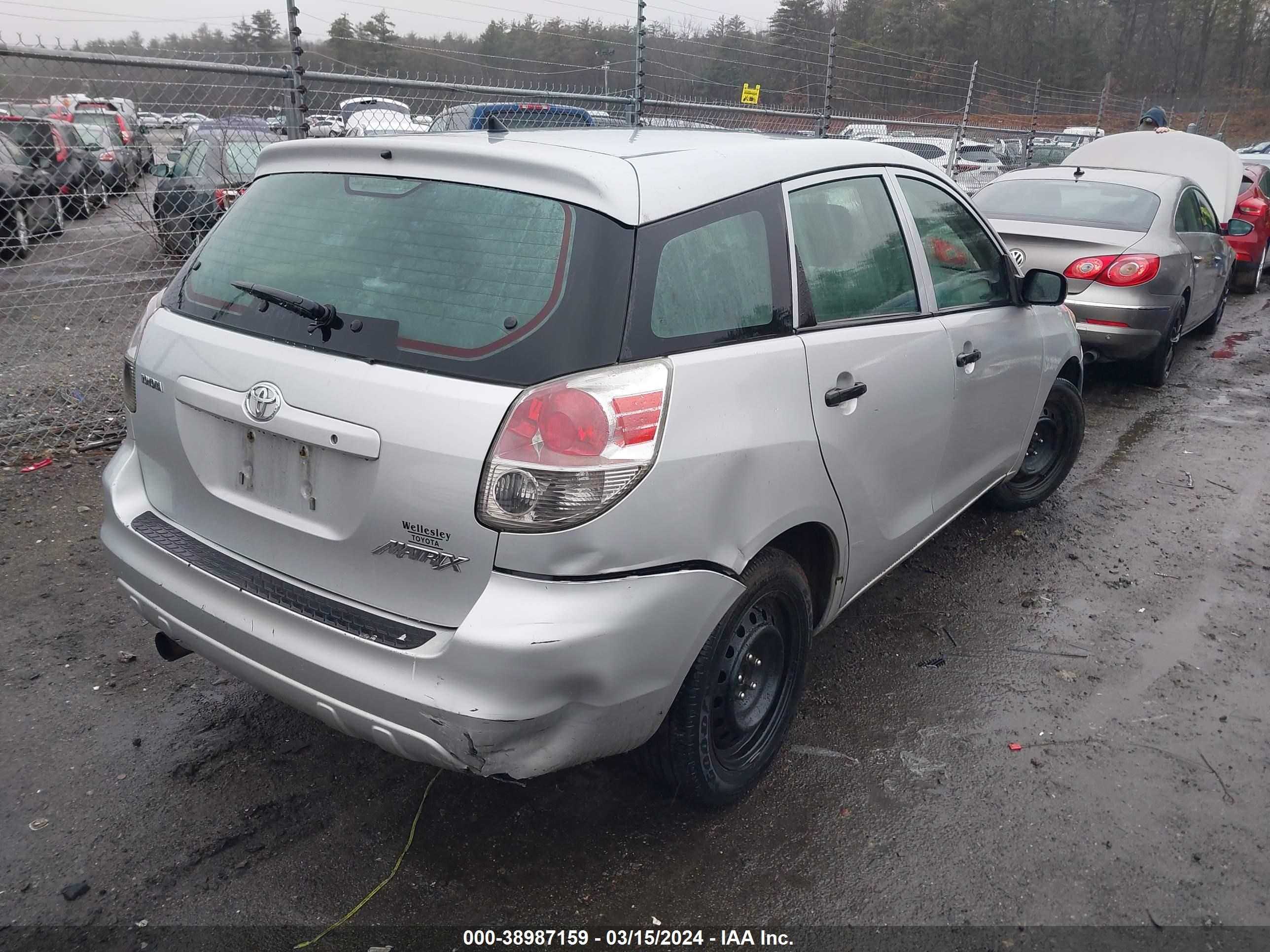 Photo 3 VIN: 2T1KR32E66C577297 - TOYOTA MATRIX 